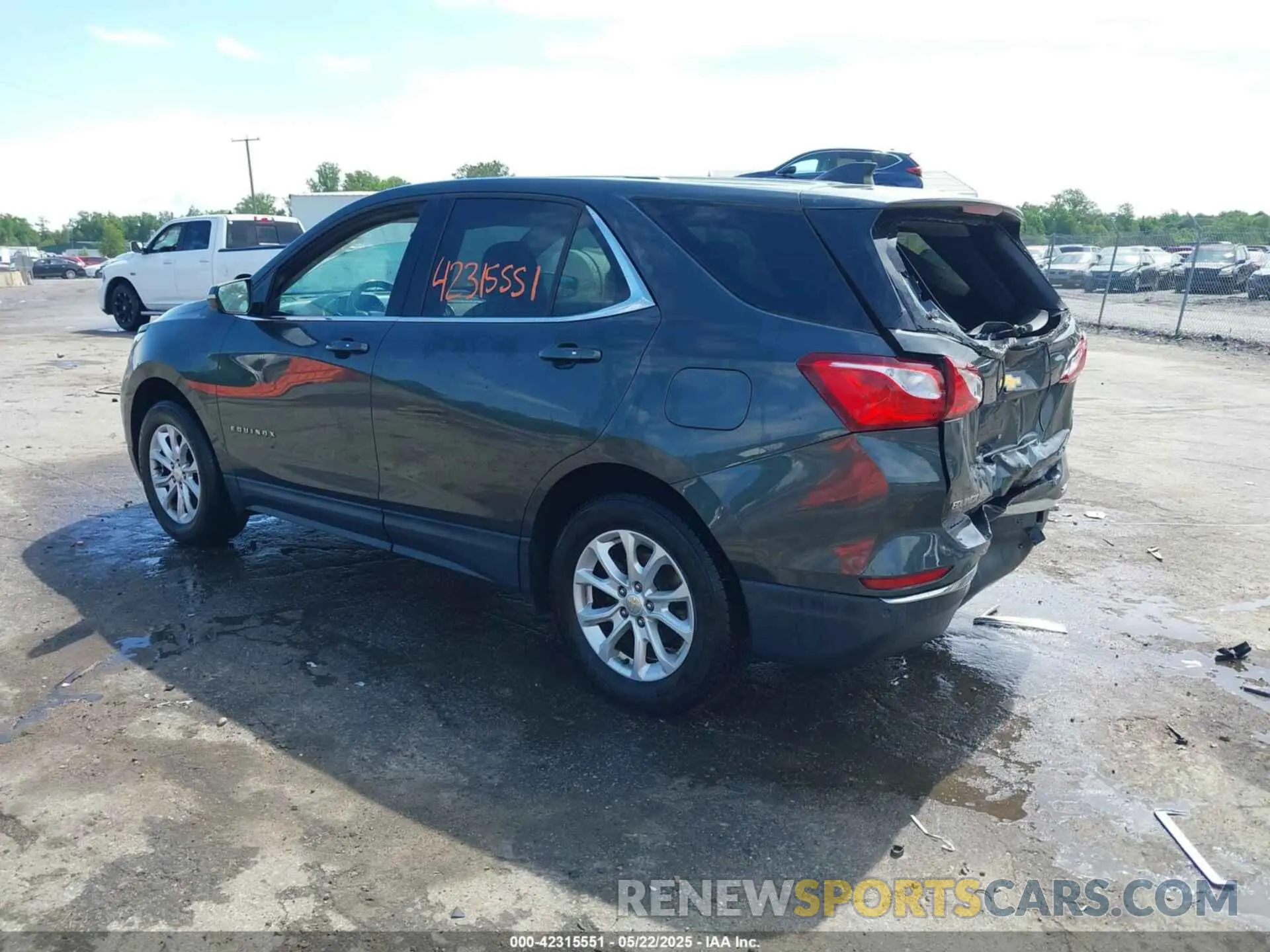3 Photograph of a damaged car 2GNAXTEV8K6249492 CHEVROLET EQUINOX 2019