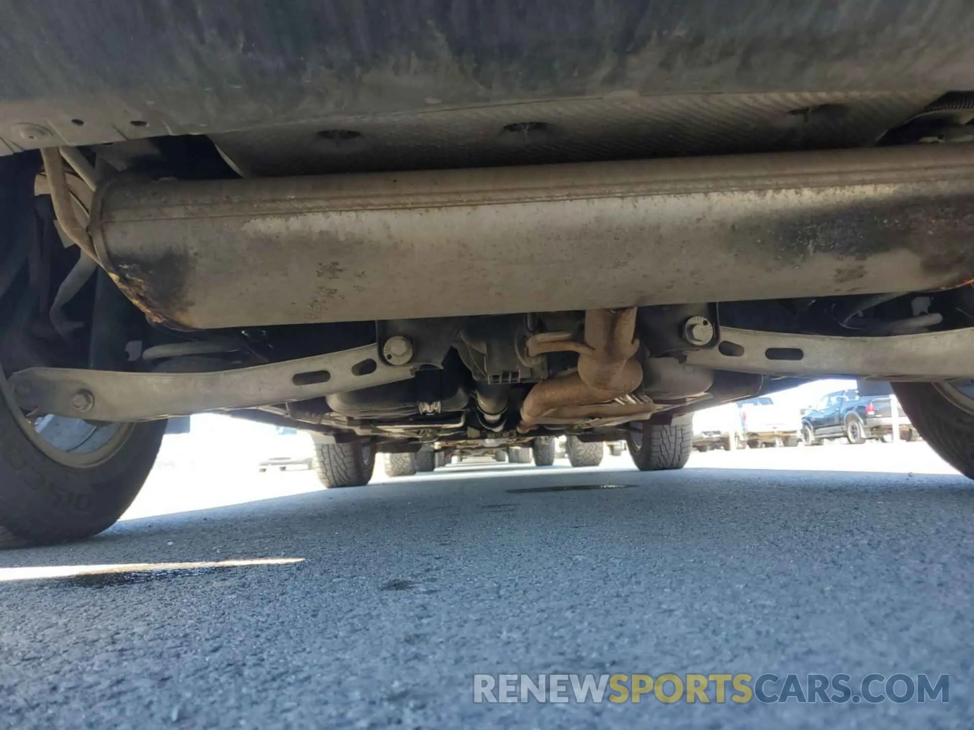 24 Photograph of a damaged car 2GNAXTEV8K6256328 CHEVROLET EQUINOX 2019