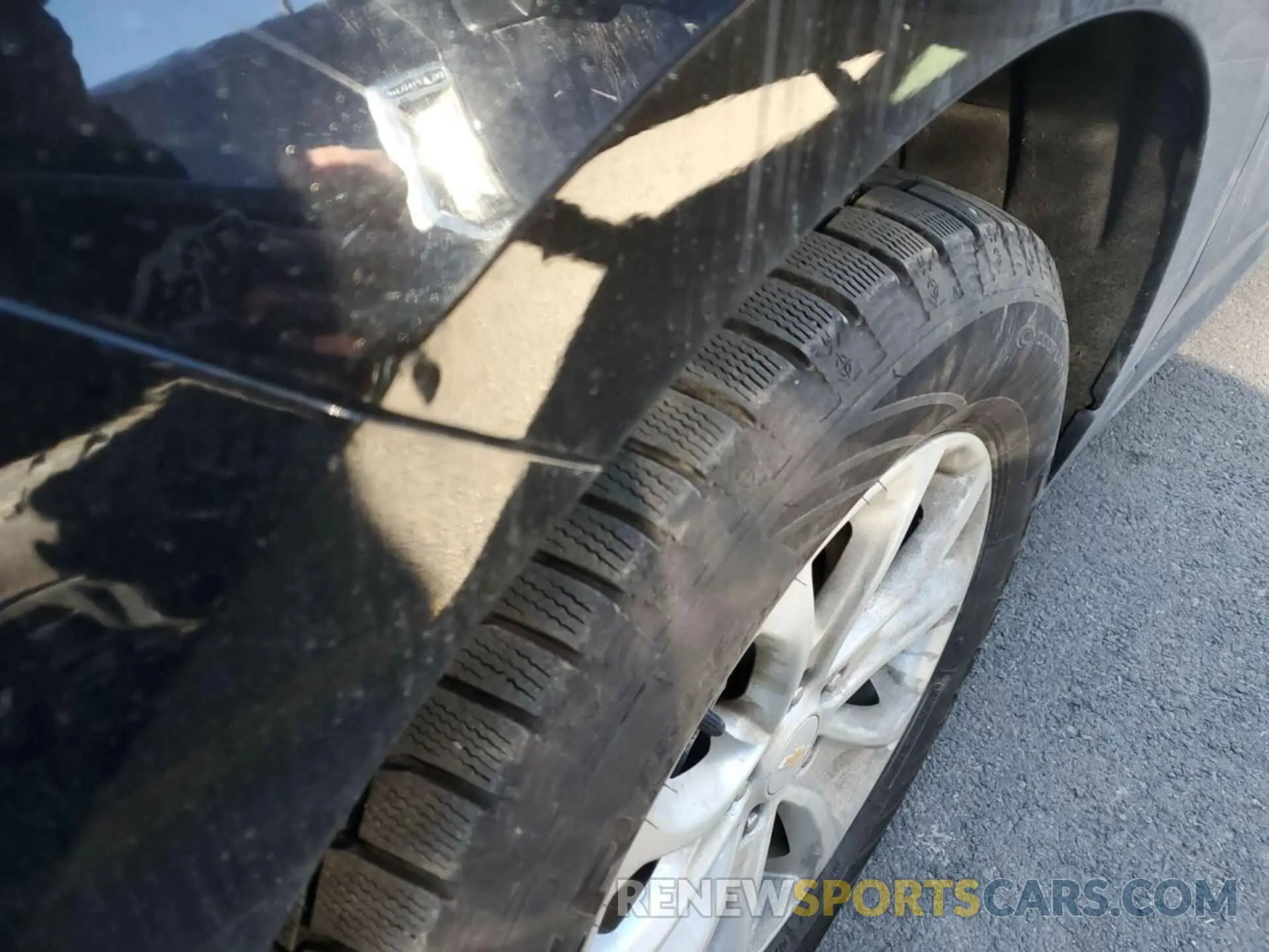 25 Photograph of a damaged car 2GNAXTEV8K6256328 CHEVROLET EQUINOX 2019