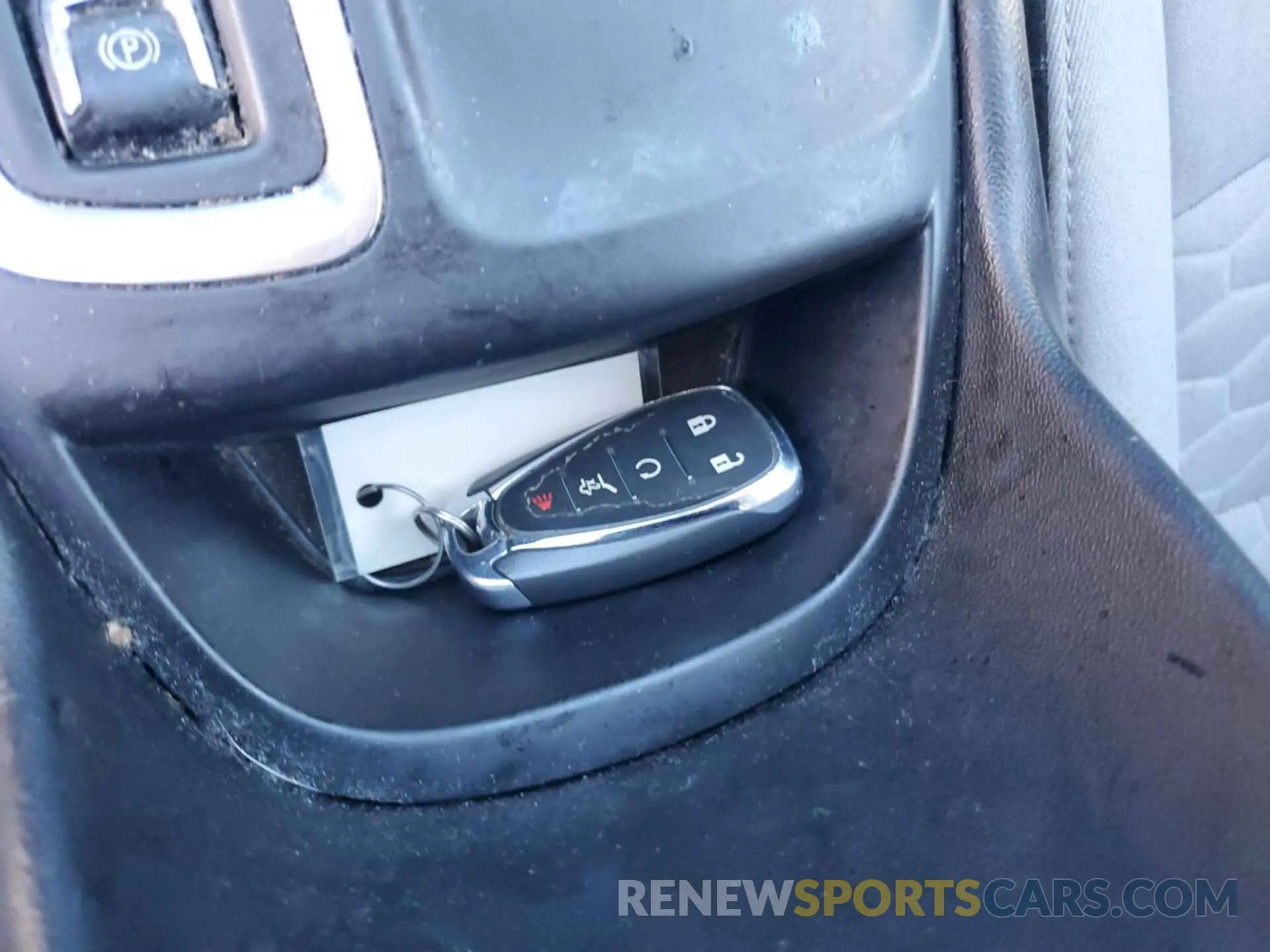 26 Photograph of a damaged car 2GNAXTEV8K6256328 CHEVROLET EQUINOX 2019