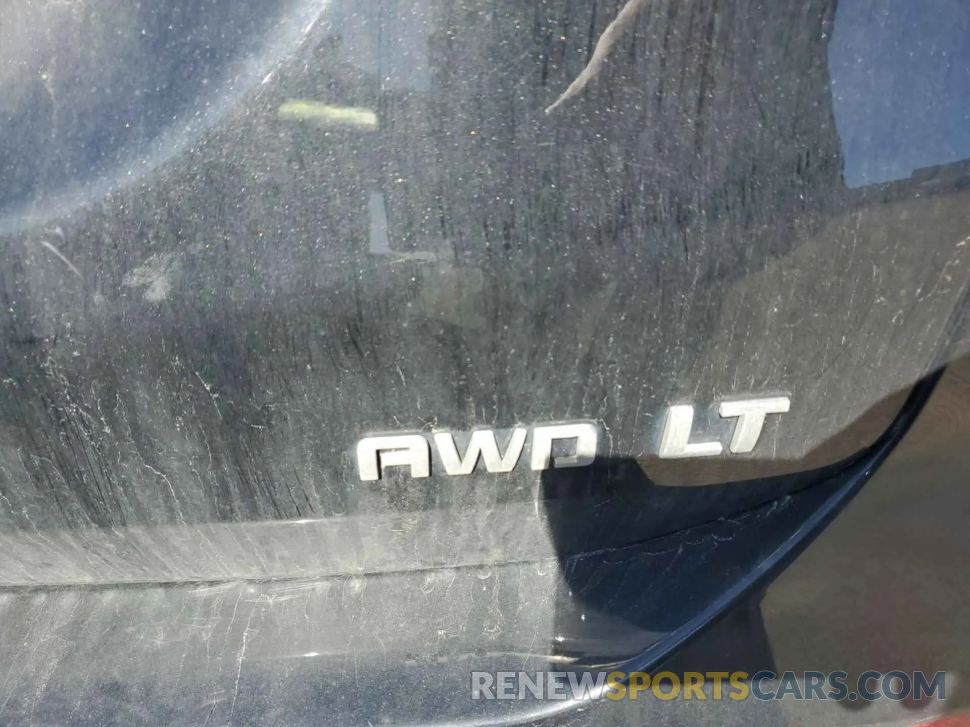 28 Photograph of a damaged car 2GNAXTEV8K6256328 CHEVROLET EQUINOX 2019