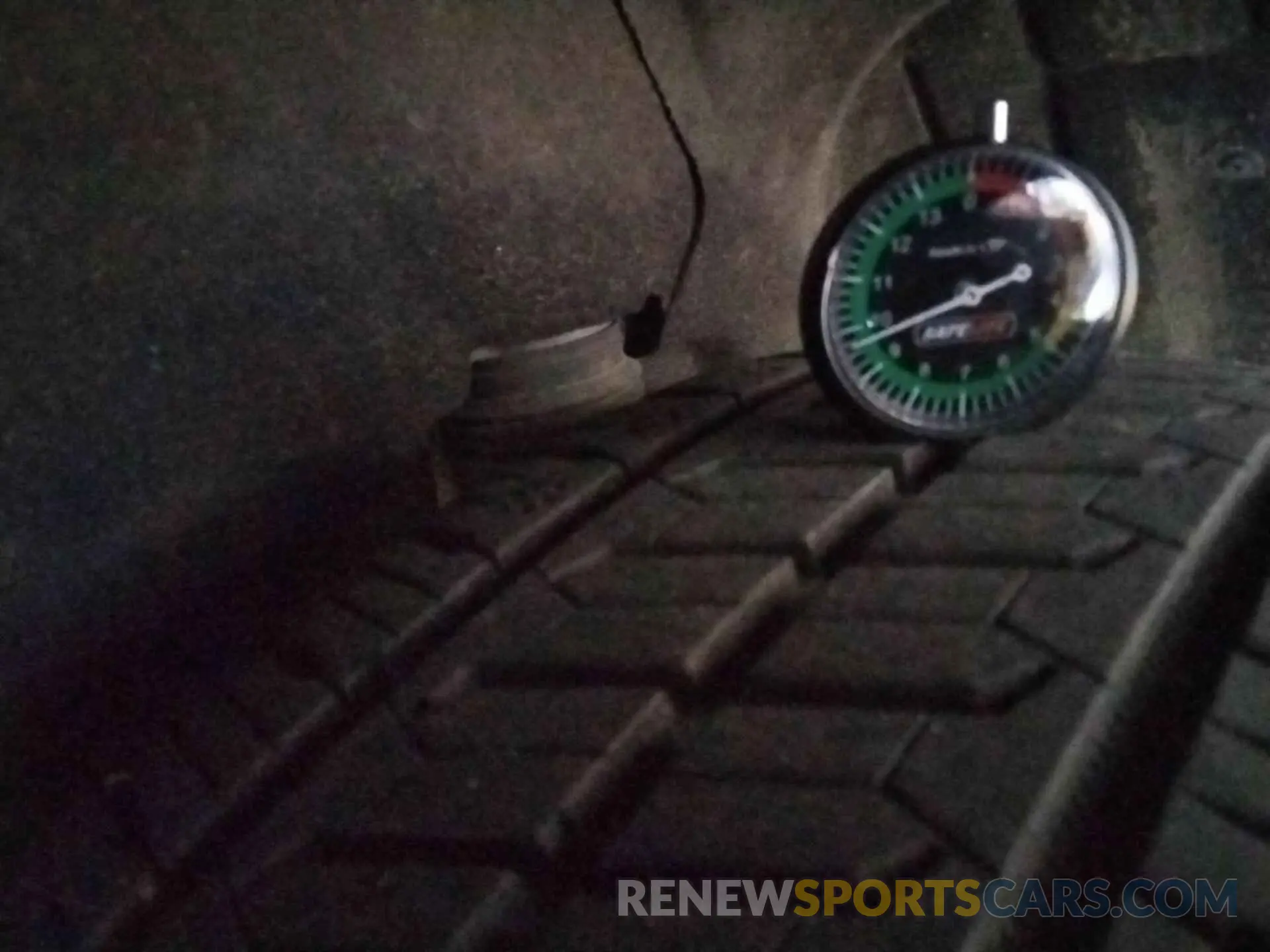 10 Photograph of a damaged car 2GNAXTEV8K6257270 CHEVROLET EQUINOX 2019