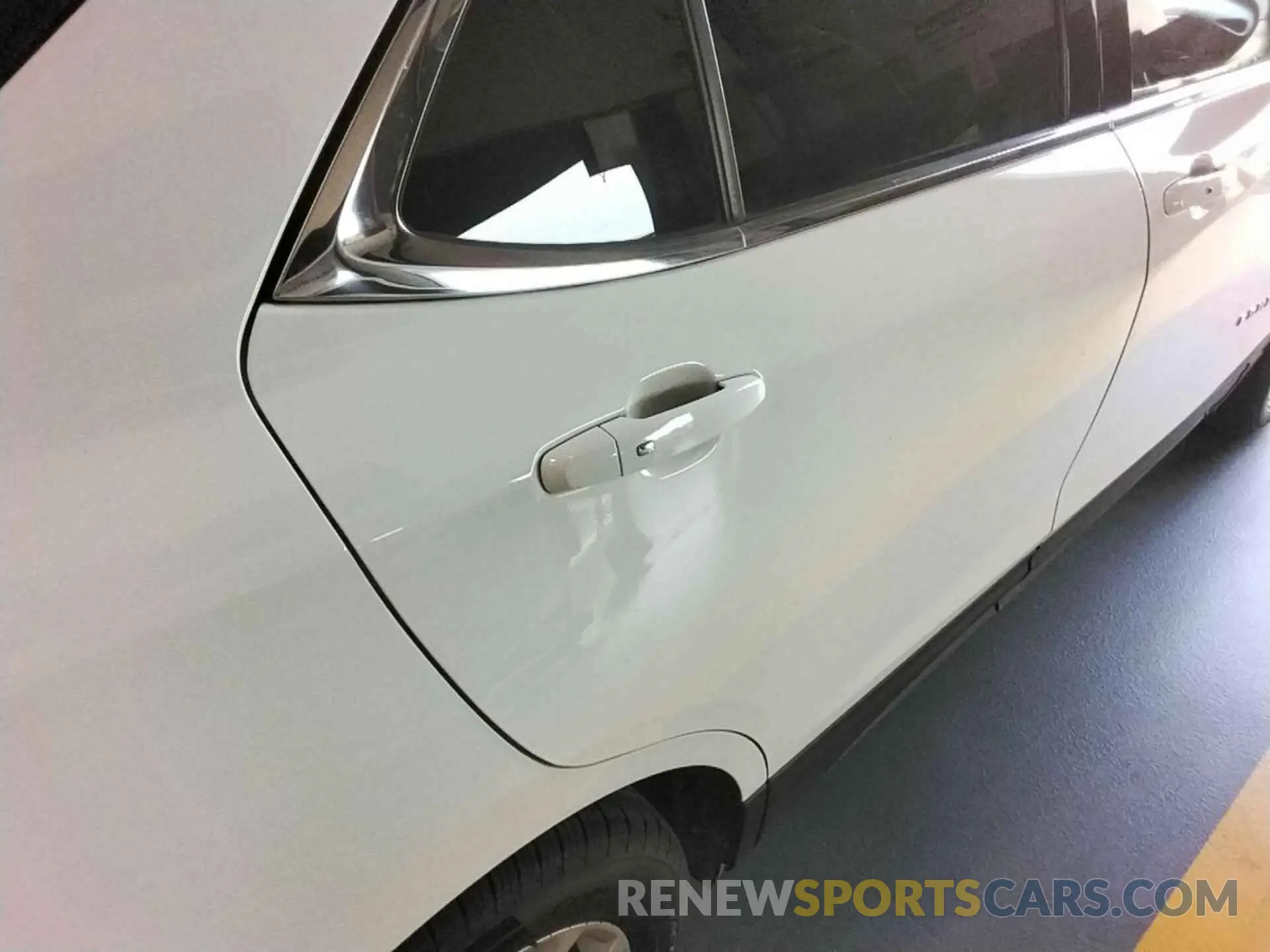 23 Photograph of a damaged car 2GNAXTEV8K6257270 CHEVROLET EQUINOX 2019