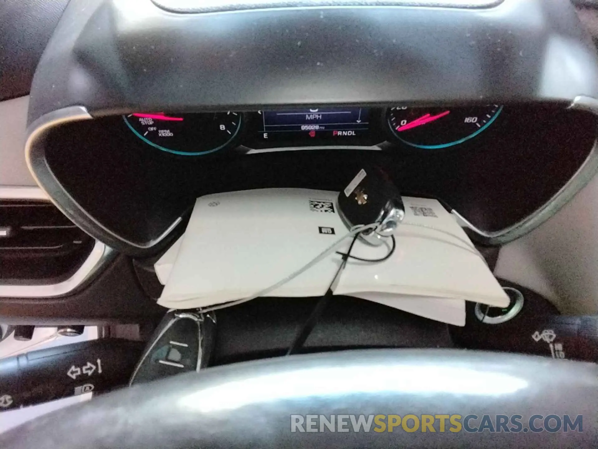 8 Photograph of a damaged car 2GNAXTEV8K6257270 CHEVROLET EQUINOX 2019