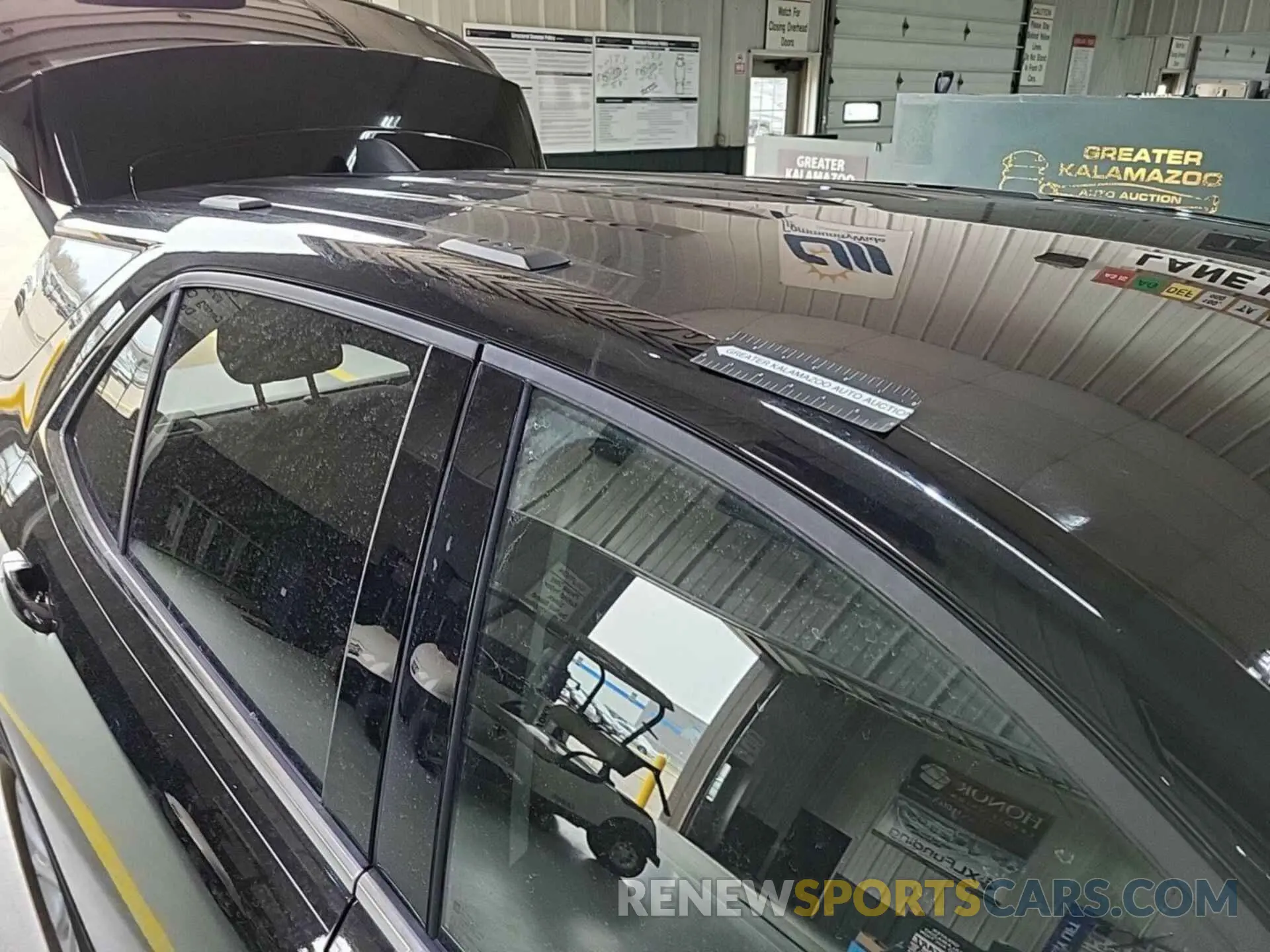 13 Photograph of a damaged car 2GNAXTEV8K6259682 CHEVROLET EQUINOX 2019