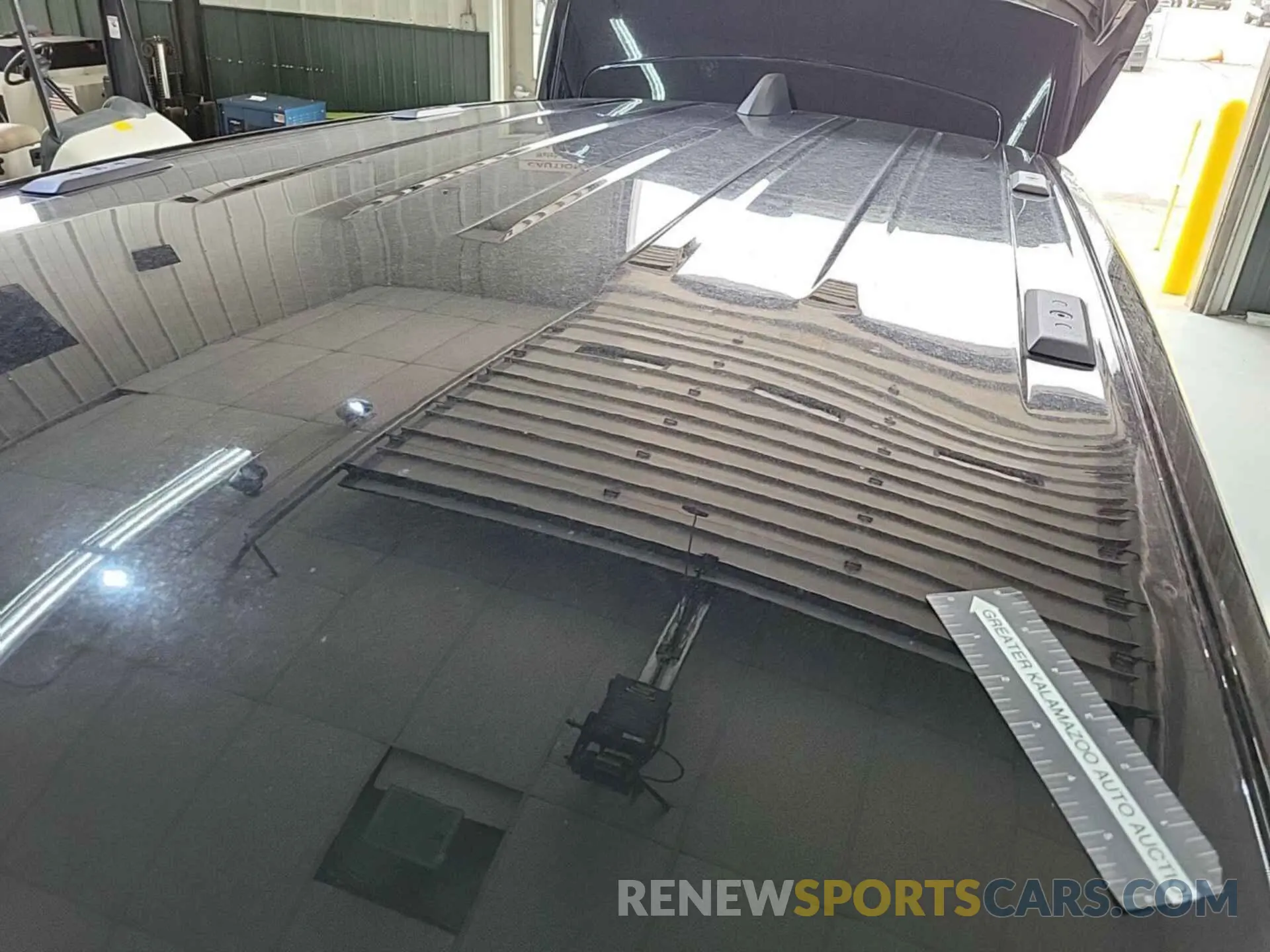 17 Photograph of a damaged car 2GNAXTEV8K6259682 CHEVROLET EQUINOX 2019