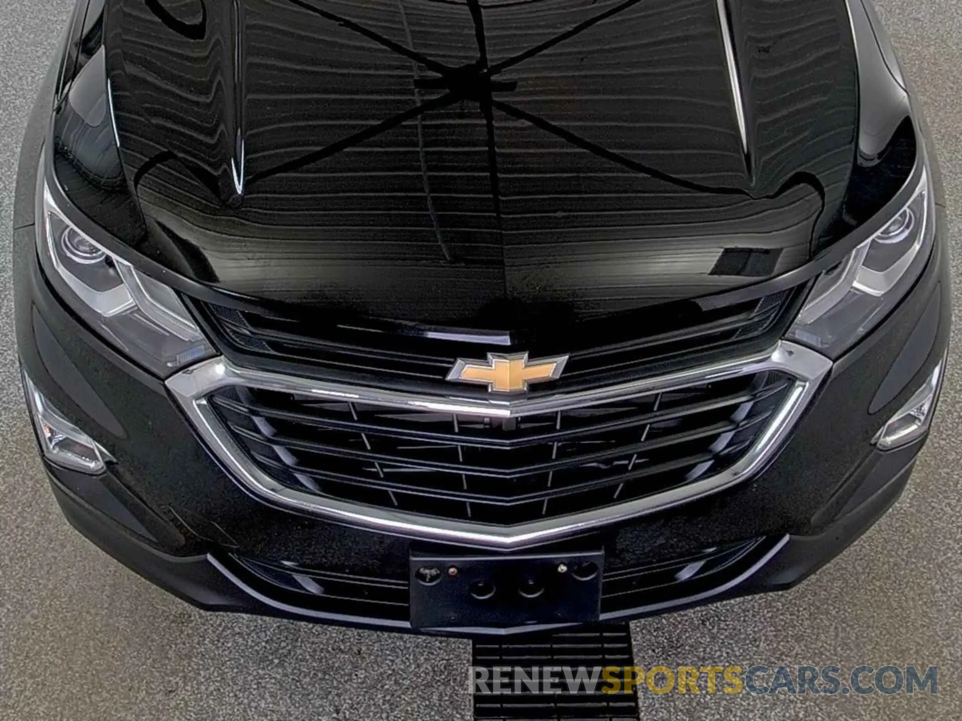 24 Photograph of a damaged car 2GNAXTEV8K6259682 CHEVROLET EQUINOX 2019