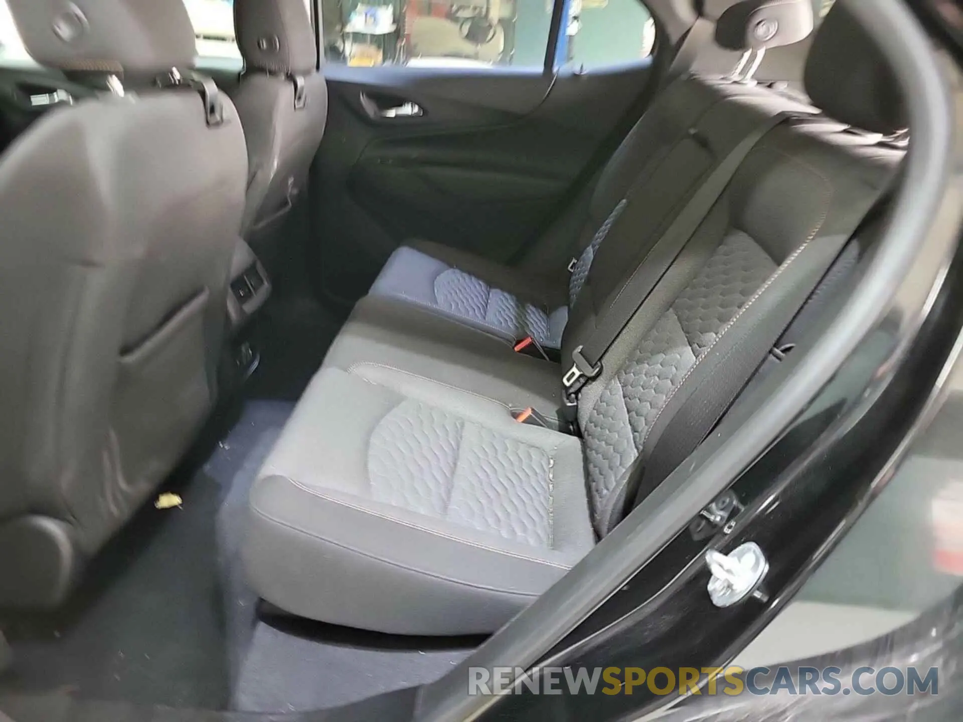 25 Photograph of a damaged car 2GNAXTEV8K6259682 CHEVROLET EQUINOX 2019