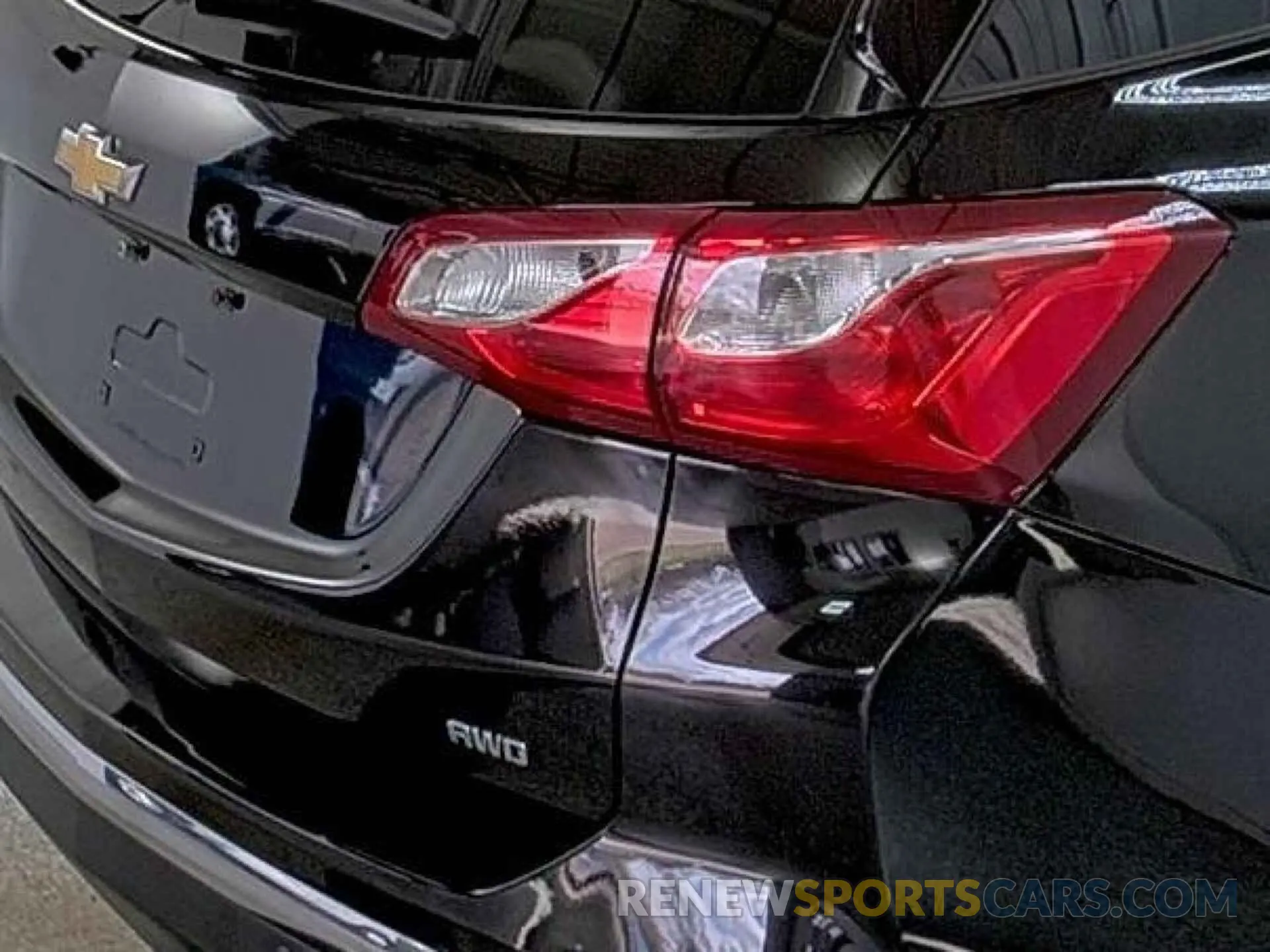 38 Photograph of a damaged car 2GNAXTEV8K6259682 CHEVROLET EQUINOX 2019
