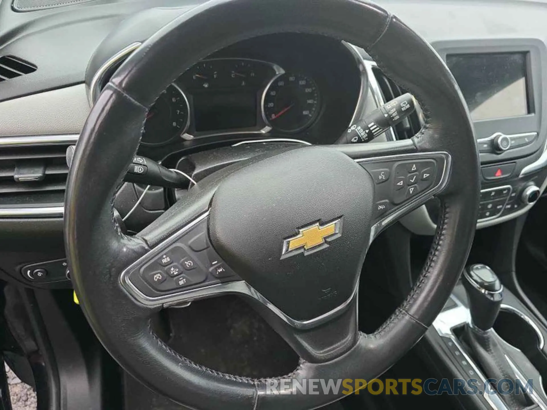 13 Photograph of a damaged car 2GNAXTEV8K6261870 CHEVROLET EQUINOX 2019