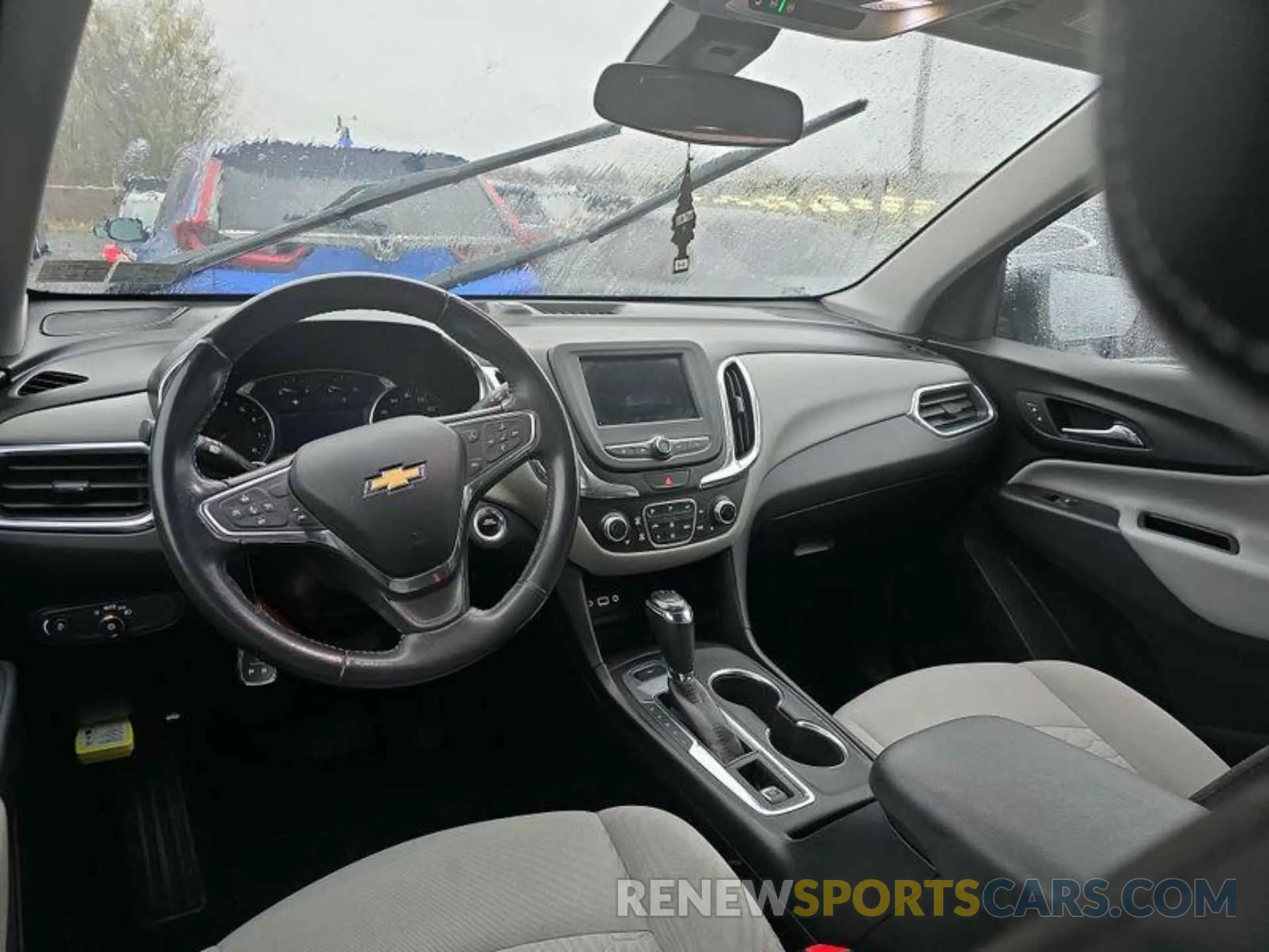16 Photograph of a damaged car 2GNAXTEV8K6261870 CHEVROLET EQUINOX 2019