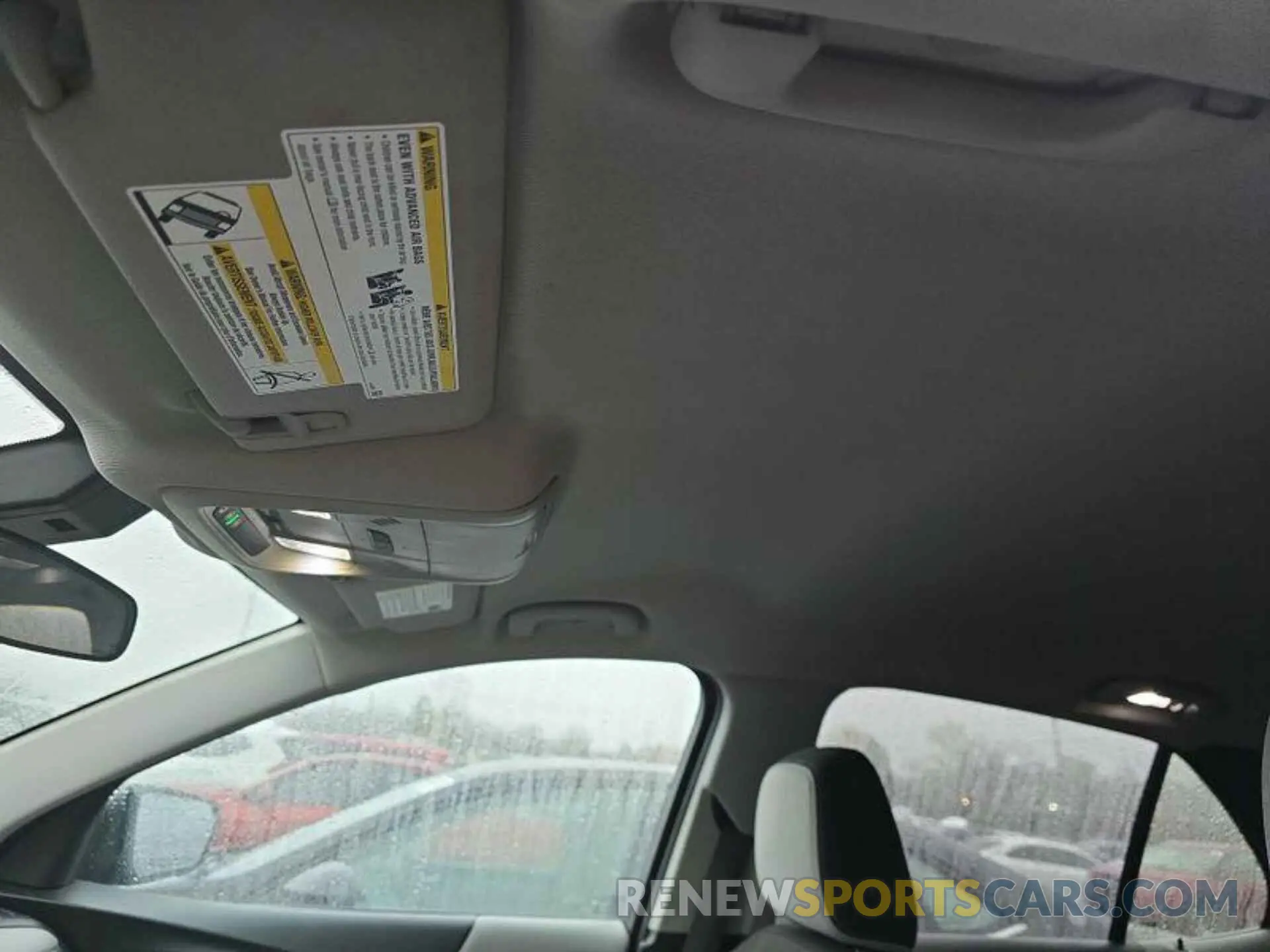6 Photograph of a damaged car 2GNAXTEV8K6261870 CHEVROLET EQUINOX 2019