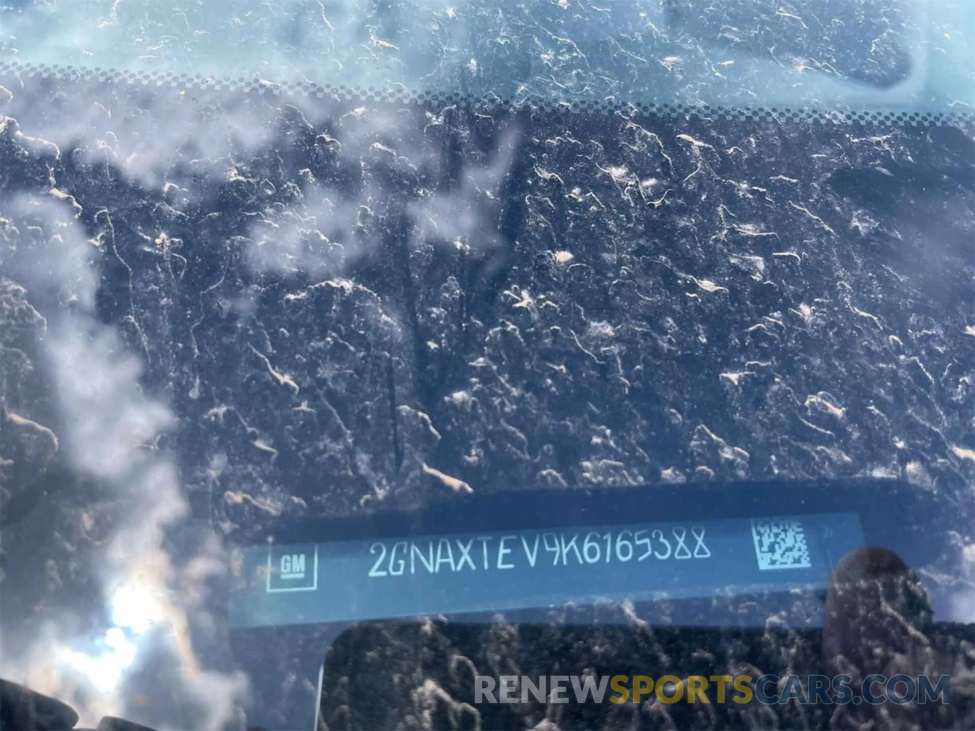 1 Photograph of a damaged car 2GNAXTEV9K6165388 CHEVROLET EQUINOX 2019