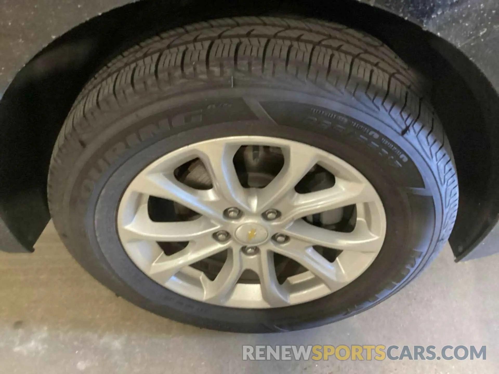 16 Photograph of a damaged car 2GNAXTEV9K6165388 CHEVROLET EQUINOX 2019