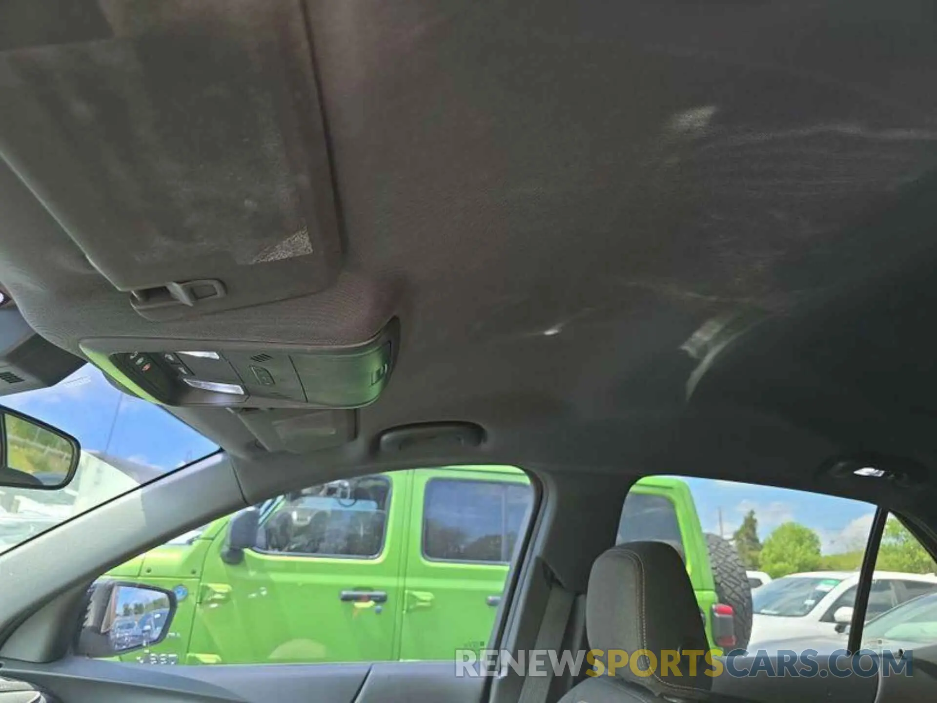 2 Photograph of a damaged car 2GNAXTEV9K6267564 CHEVROLET EQUINOX 2019