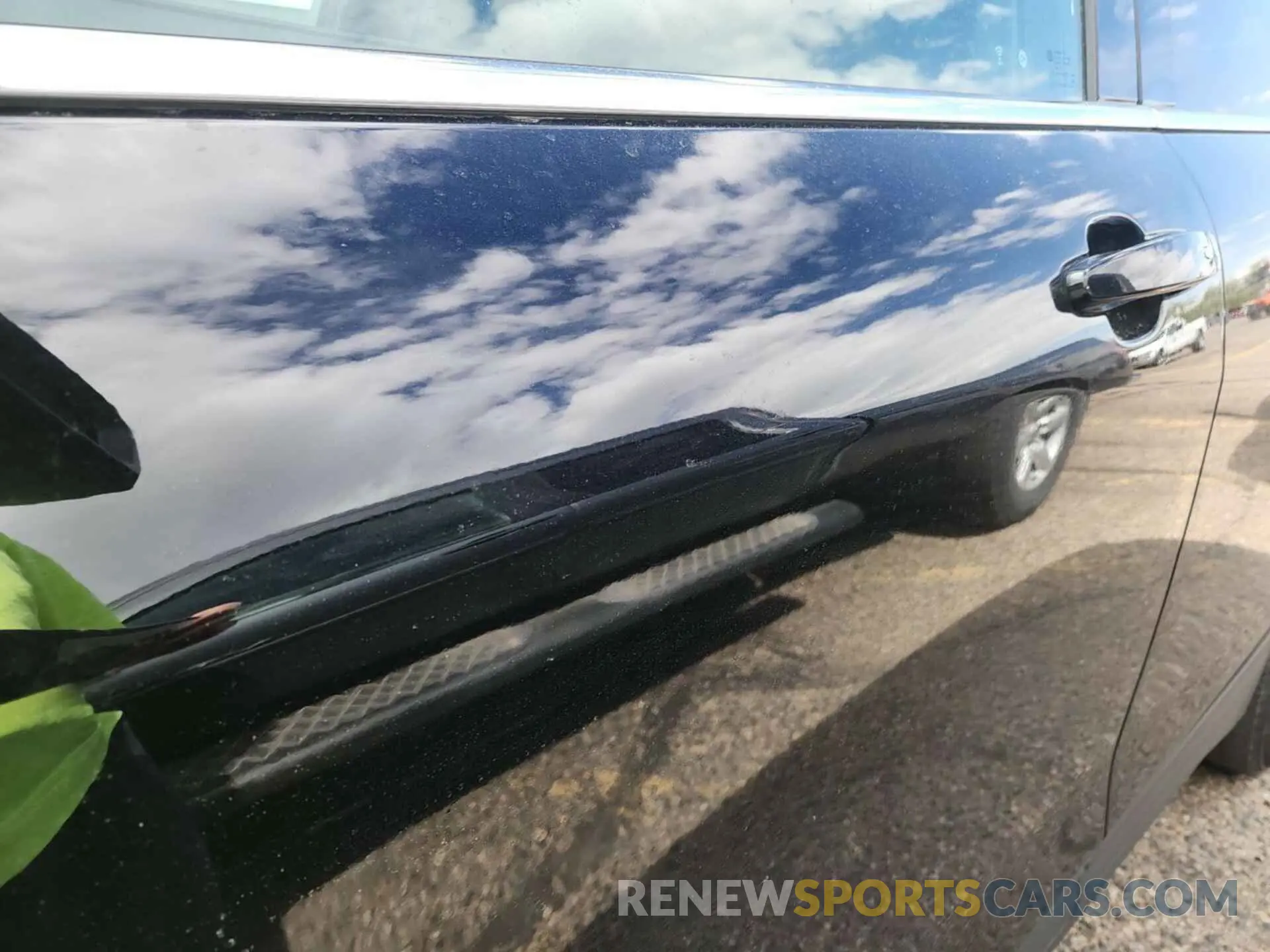 13 Photograph of a damaged car 2GNAXTEVXK6198058 CHEVROLET EQUINOX 2019