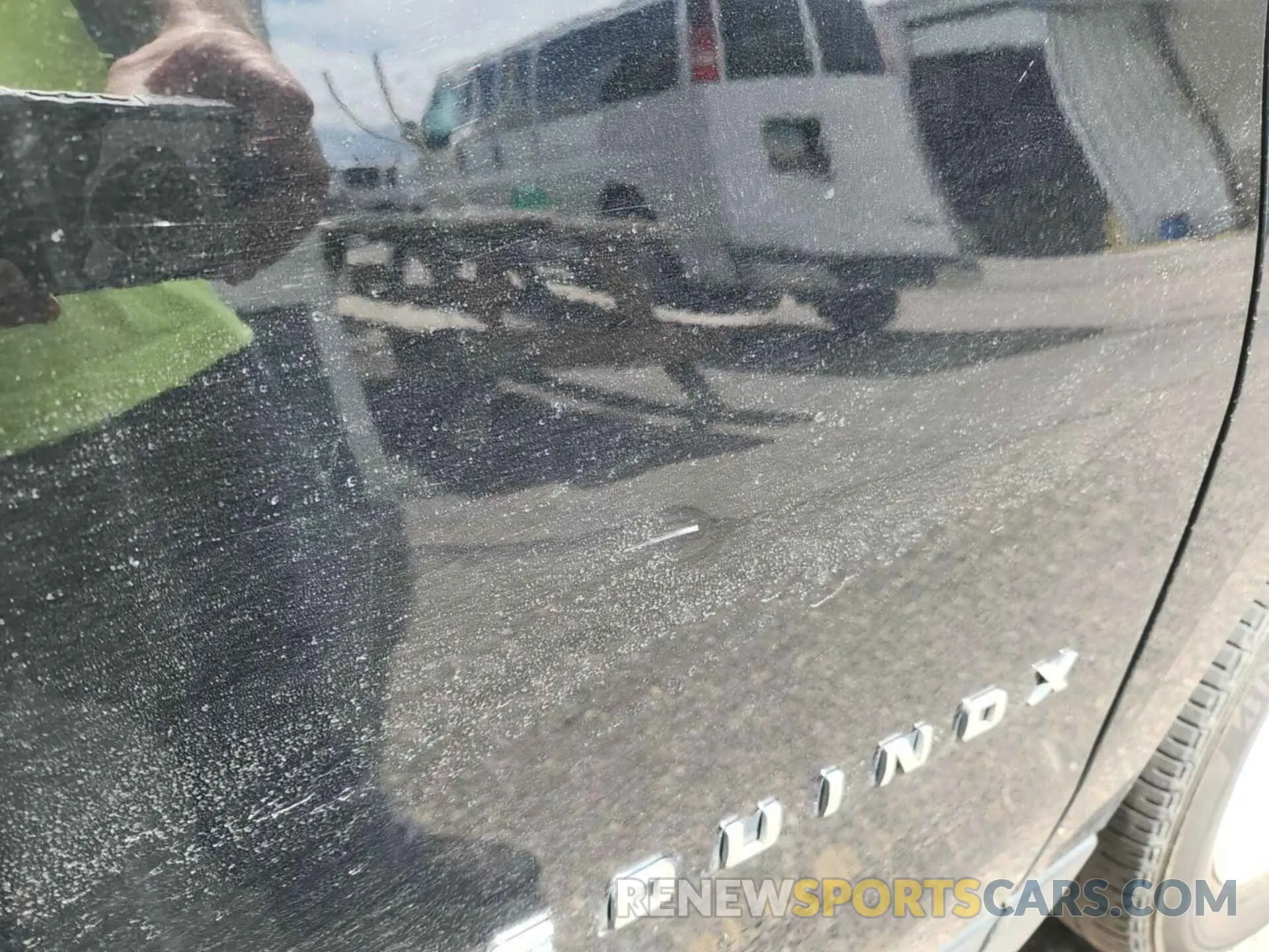 17 Photograph of a damaged car 2GNAXTEVXK6198058 CHEVROLET EQUINOX 2019