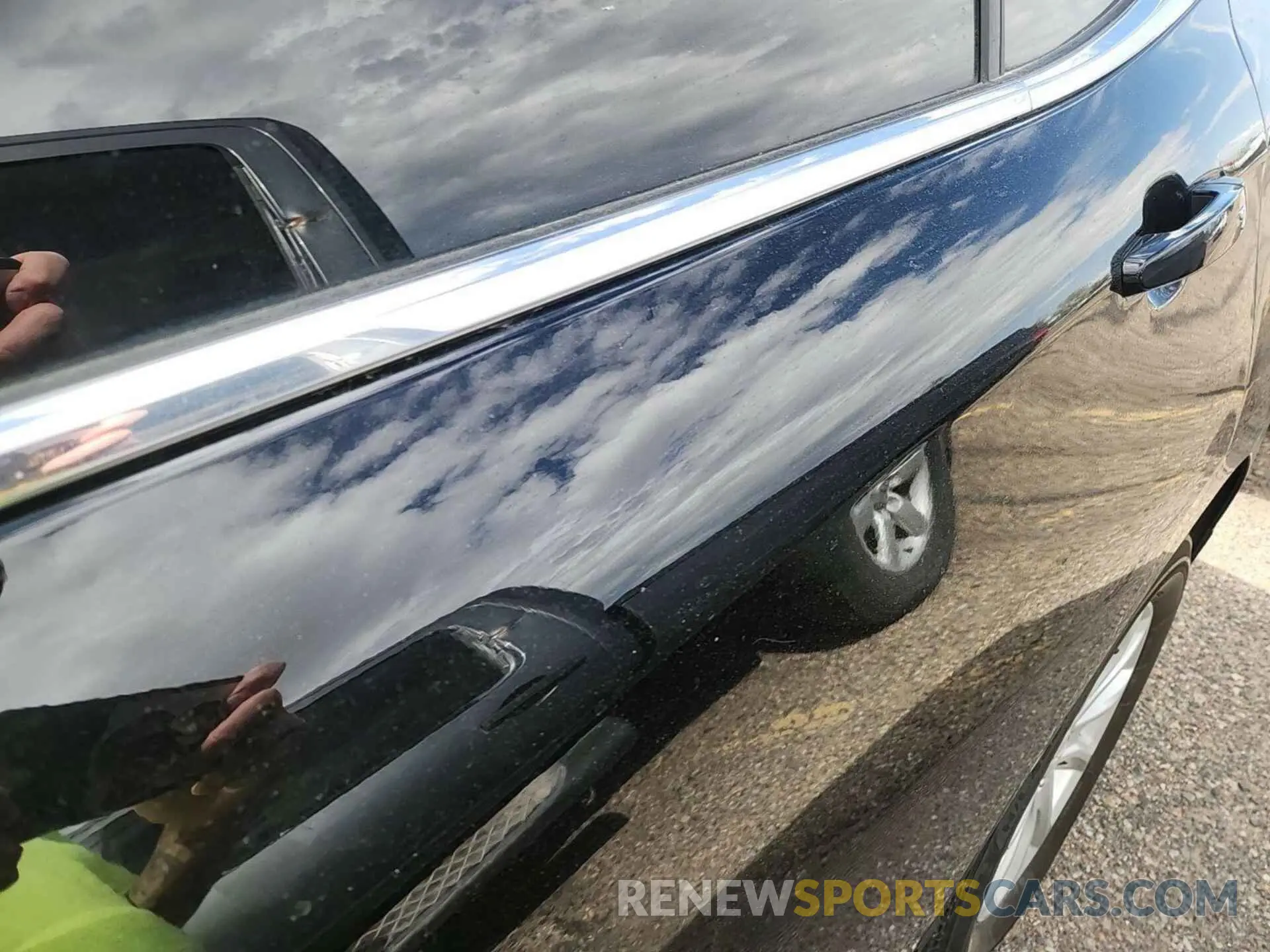 21 Photograph of a damaged car 2GNAXTEVXK6198058 CHEVROLET EQUINOX 2019