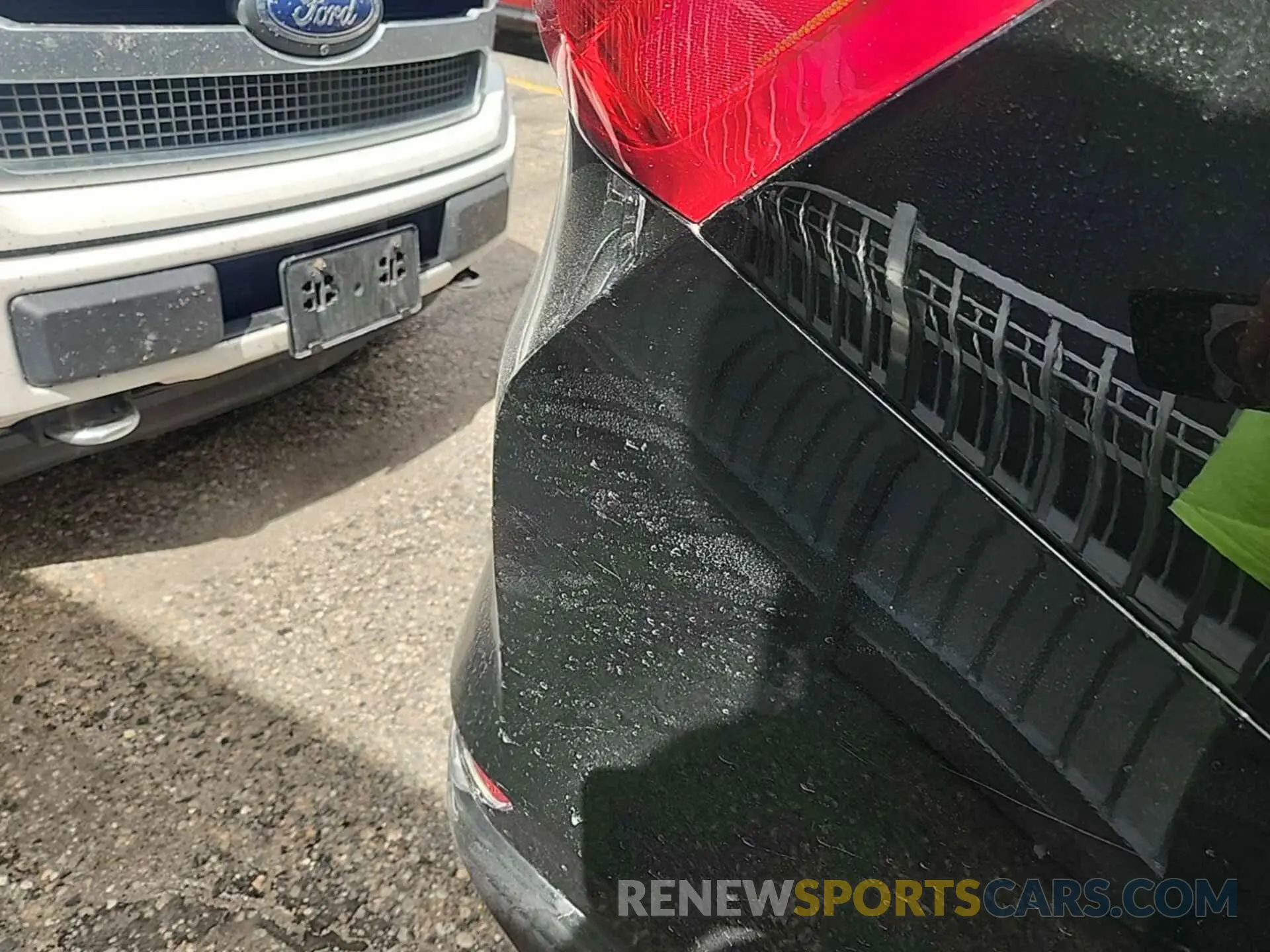 4 Photograph of a damaged car 2GNAXTEVXK6198058 CHEVROLET EQUINOX 2019