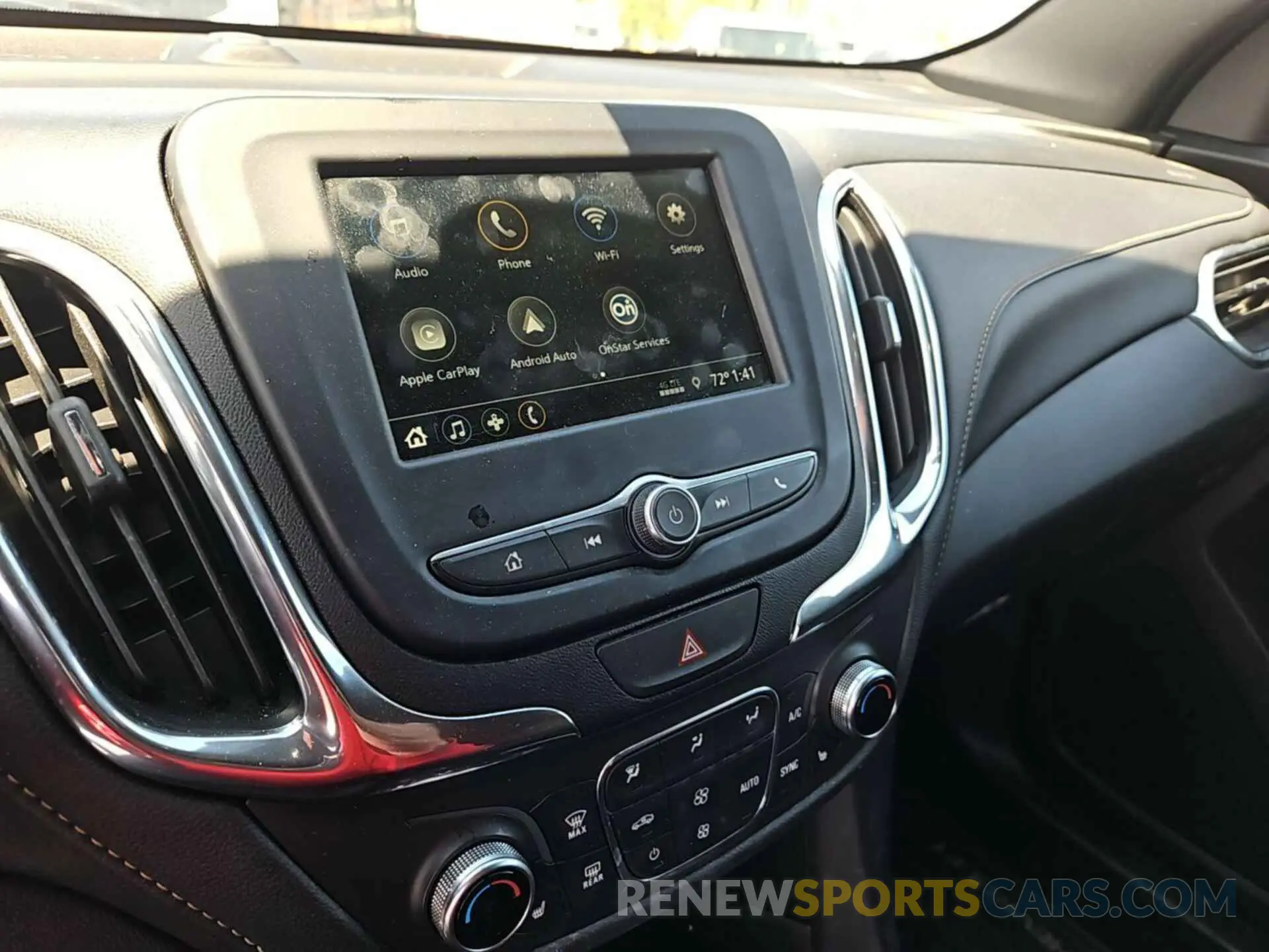 6 Photograph of a damaged car 2GNAXTEVXK6198058 CHEVROLET EQUINOX 2019