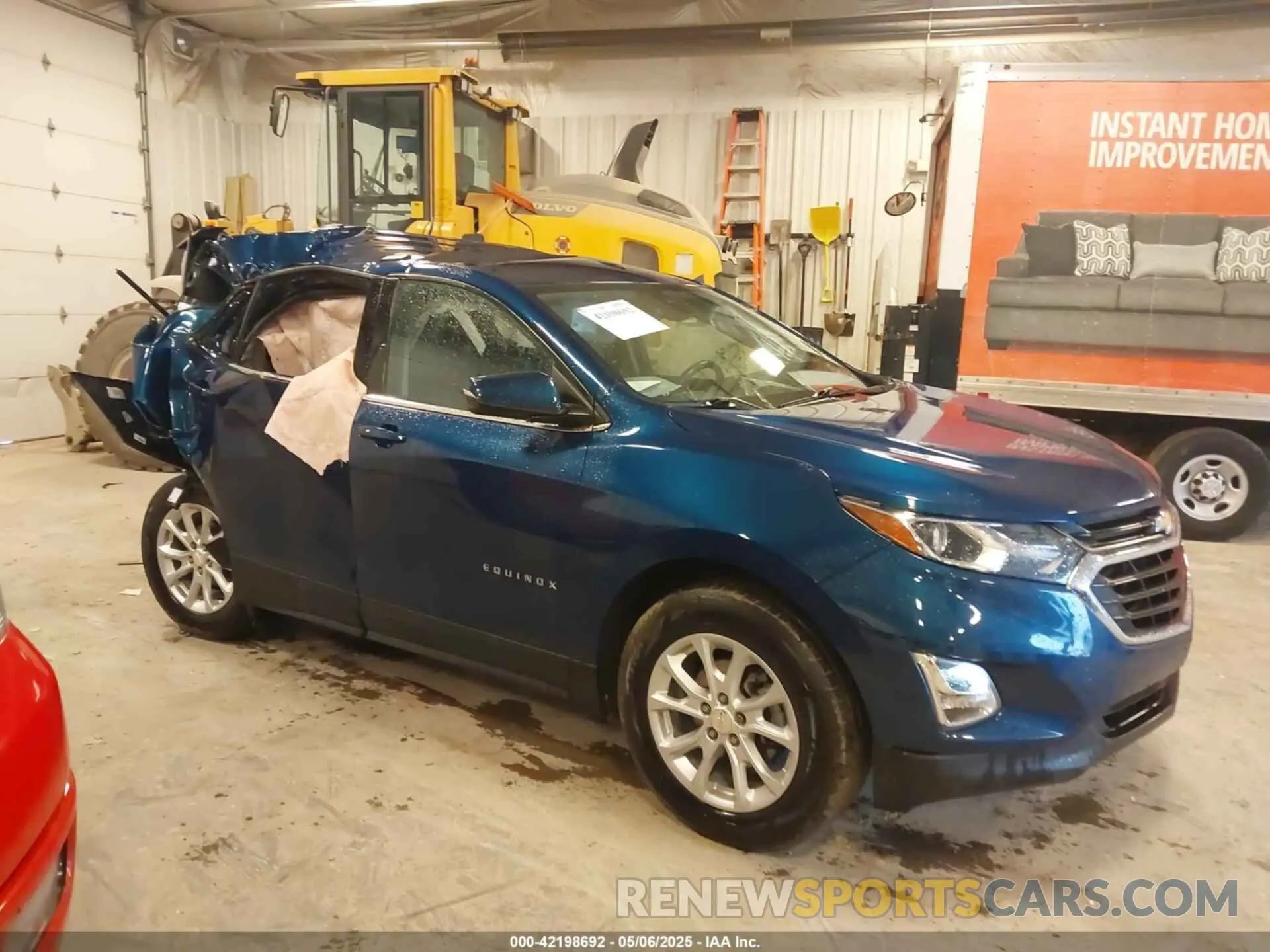 1 Photograph of a damaged car 2GNAXTEVXK6235710 CHEVROLET EQUINOX 2019
