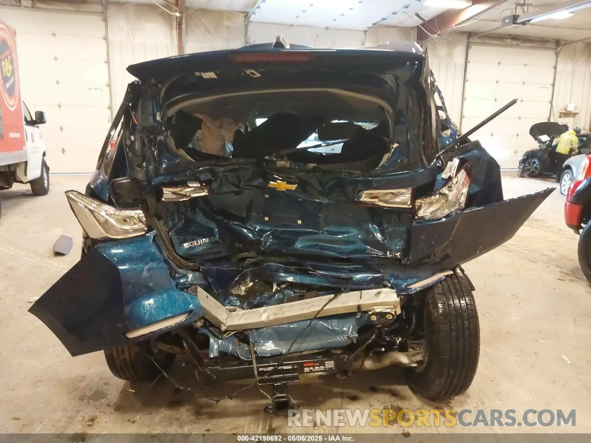 16 Photograph of a damaged car 2GNAXTEVXK6235710 CHEVROLET EQUINOX 2019