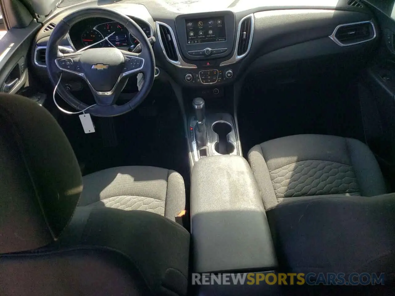 8 Photograph of a damaged car 2GNAXTEVXK6236145 CHEVROLET EQUINOX 2019