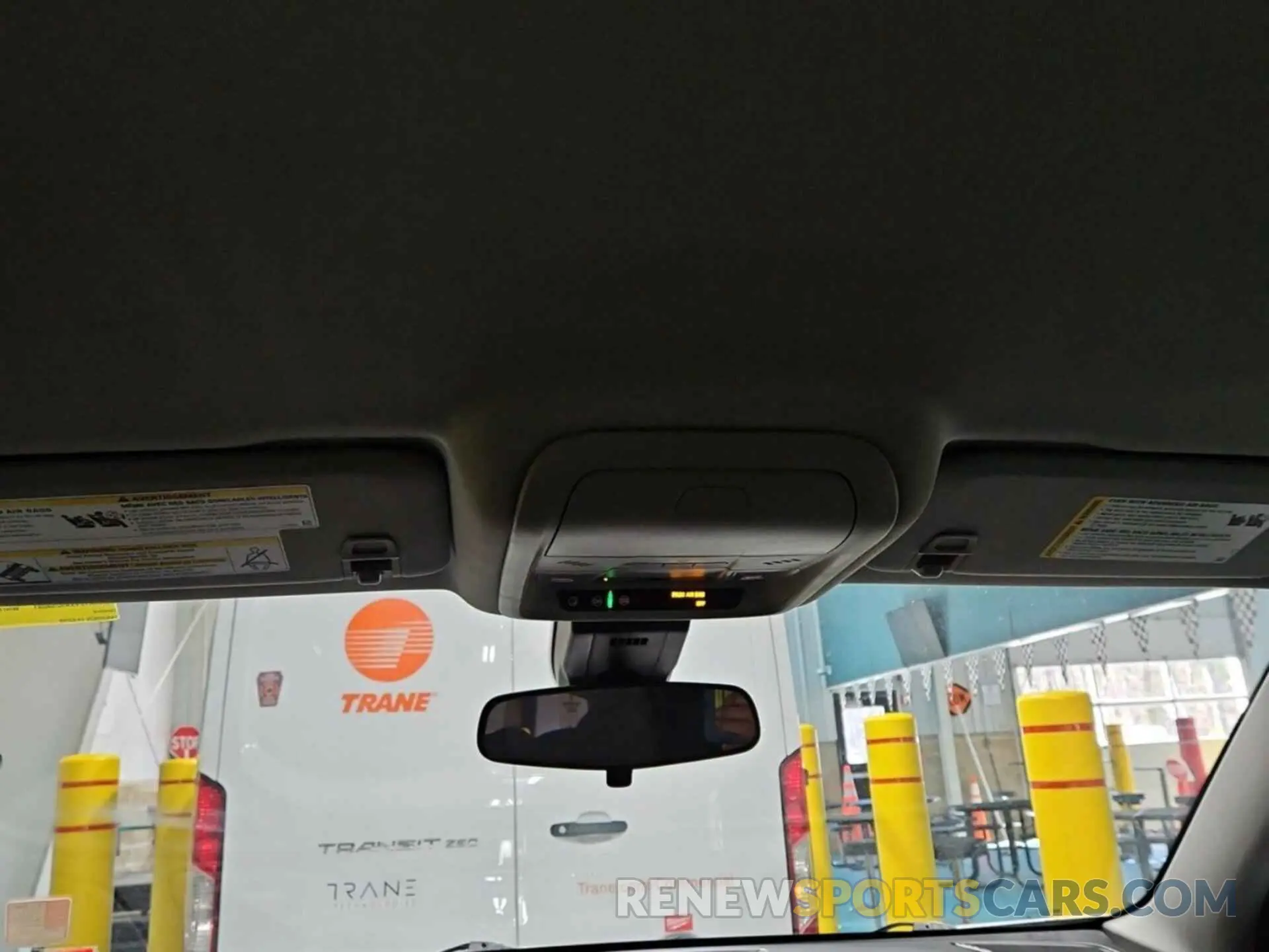15 Photograph of a damaged car 2GNAXTEVXK6258081 CHEVROLET EQUINOX 2019