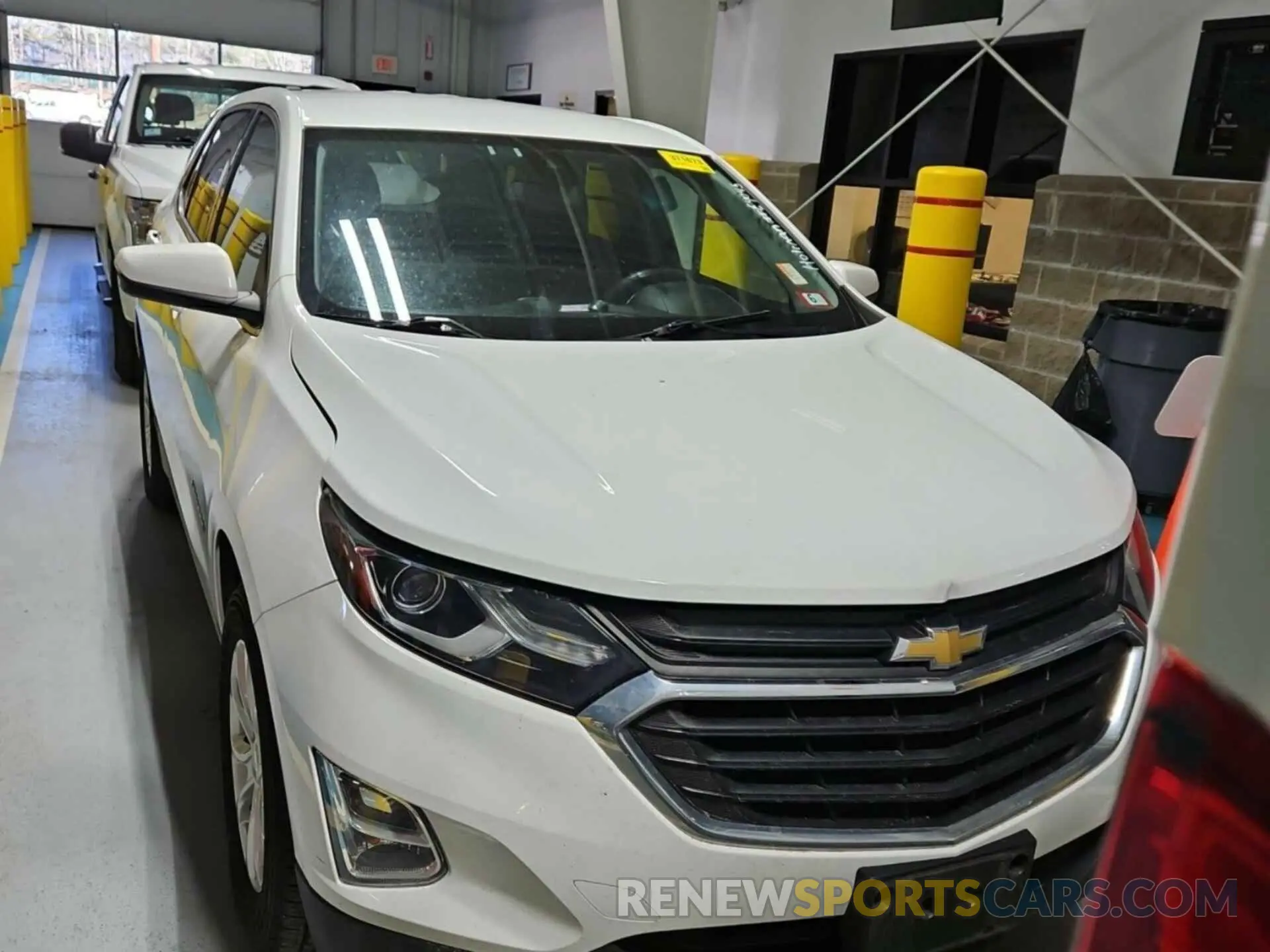 16 Photograph of a damaged car 2GNAXTEVXK6258081 CHEVROLET EQUINOX 2019
