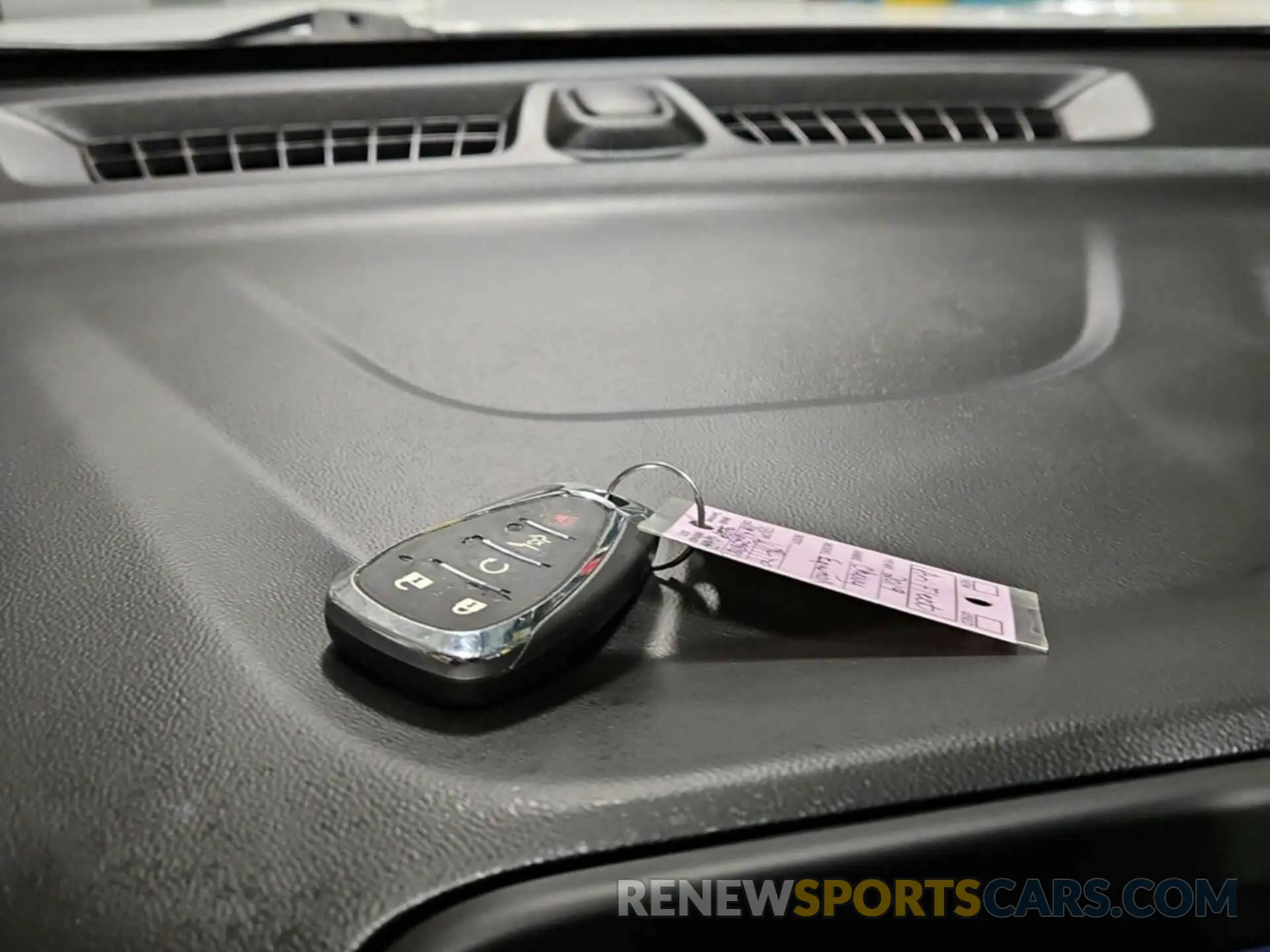 24 Photograph of a damaged car 2GNAXTEVXK6258081 CHEVROLET EQUINOX 2019