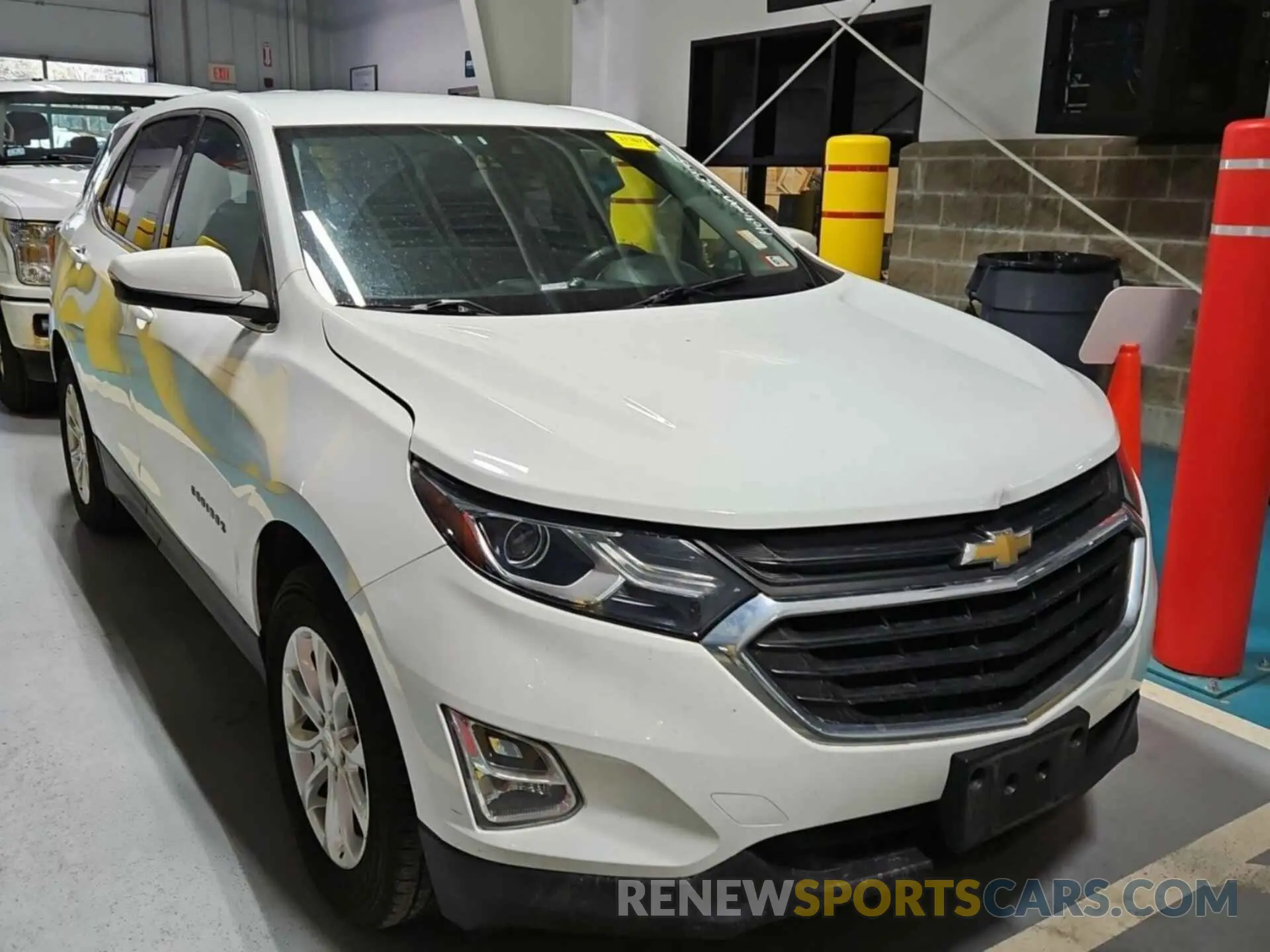 9 Photograph of a damaged car 2GNAXTEVXK6258081 CHEVROLET EQUINOX 2019