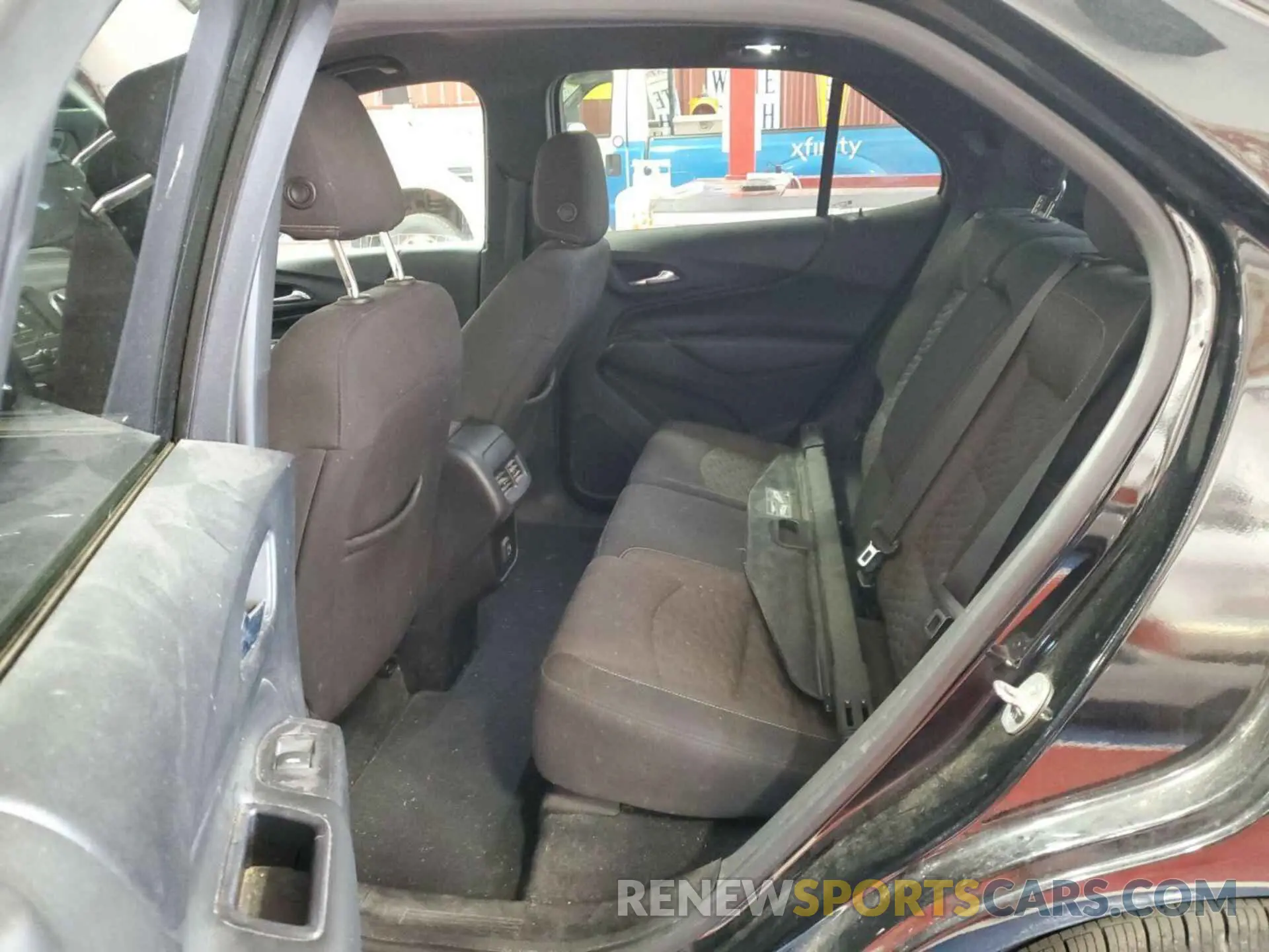 25 Photograph of a damaged car 2GNAXTEVXK6258193 CHEVROLET EQUINOX 2019