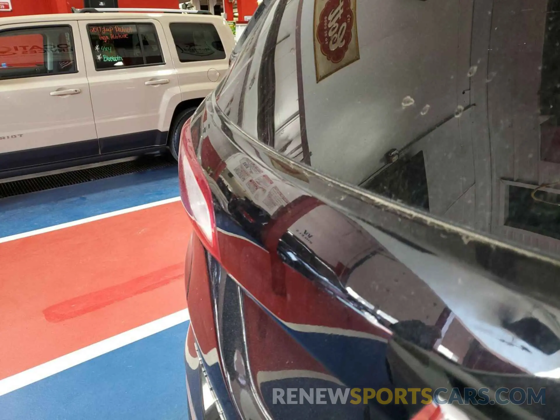 30 Photograph of a damaged car 2GNAXTEVXK6258193 CHEVROLET EQUINOX 2019
