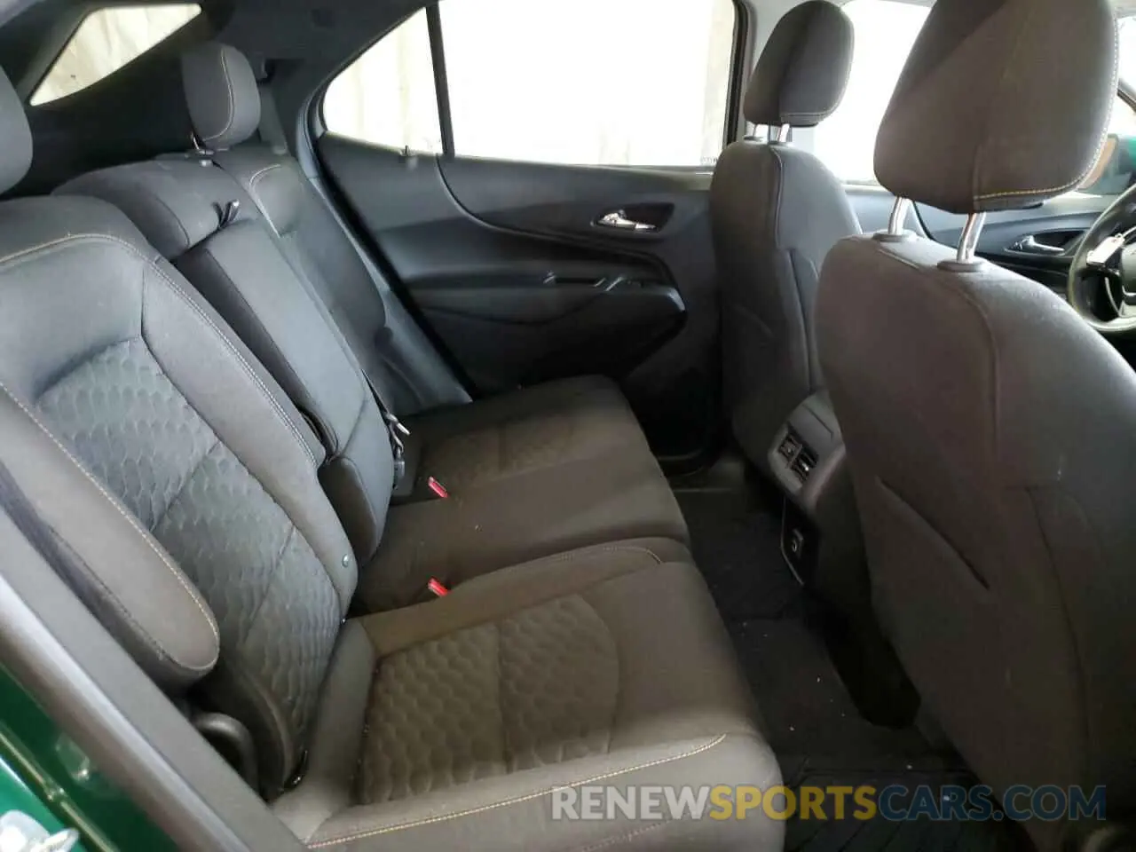 11 Photograph of a damaged car 2GNAXUEV0K6104808 CHEVROLET EQUINOX 2019