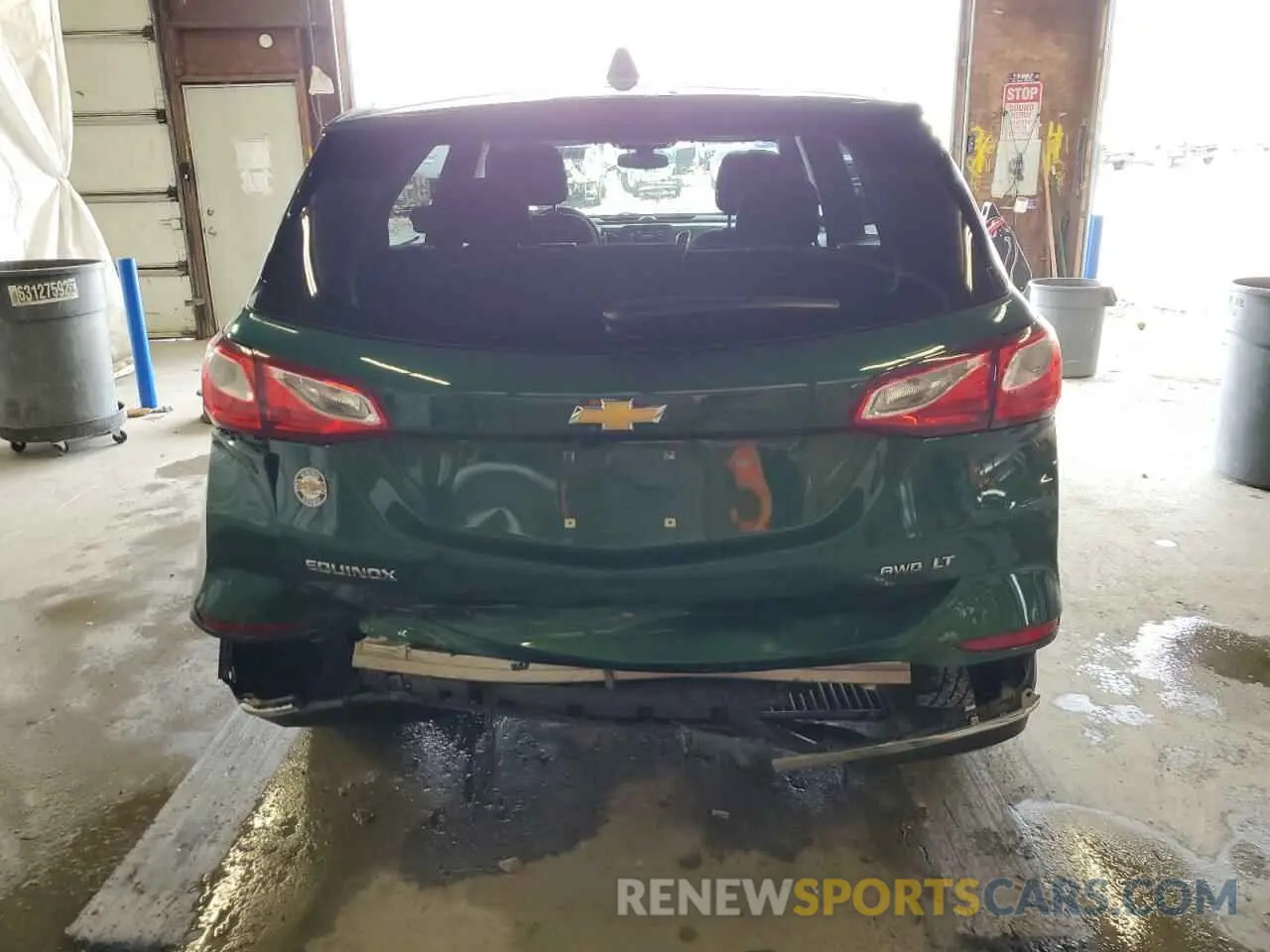 6 Photograph of a damaged car 2GNAXUEV0K6104808 CHEVROLET EQUINOX 2019
