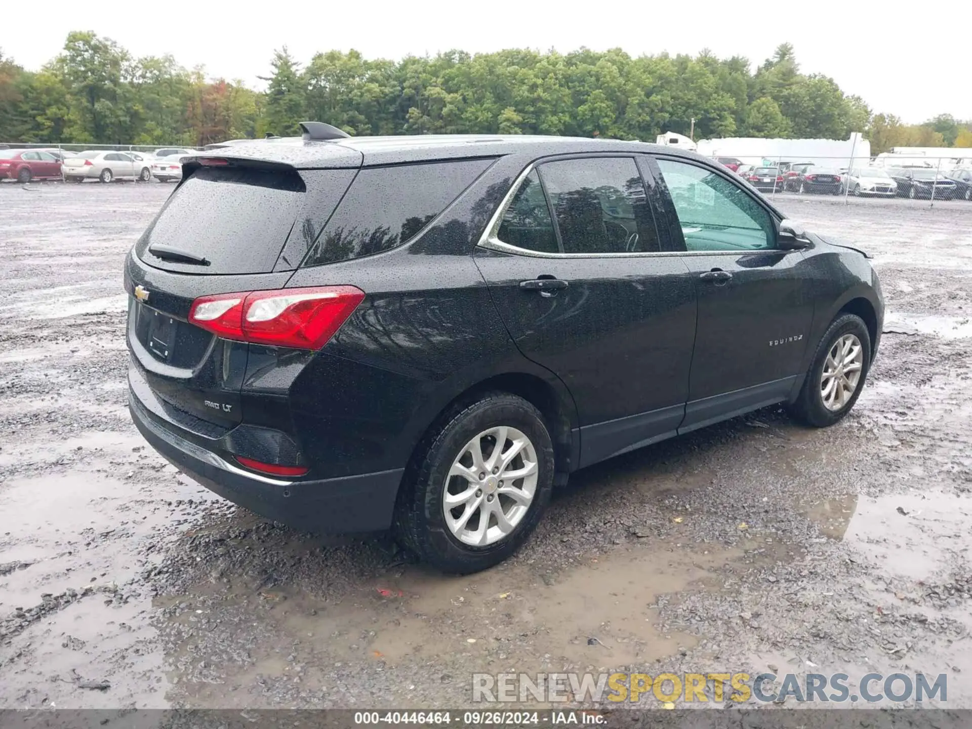 4 Photograph of a damaged car 2GNAXUEV0K6105389 CHEVROLET EQUINOX 2019