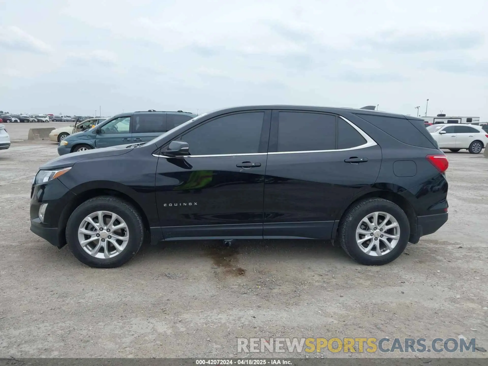 14 Photograph of a damaged car 2GNAXUEV0K6135685 CHEVROLET EQUINOX 2019