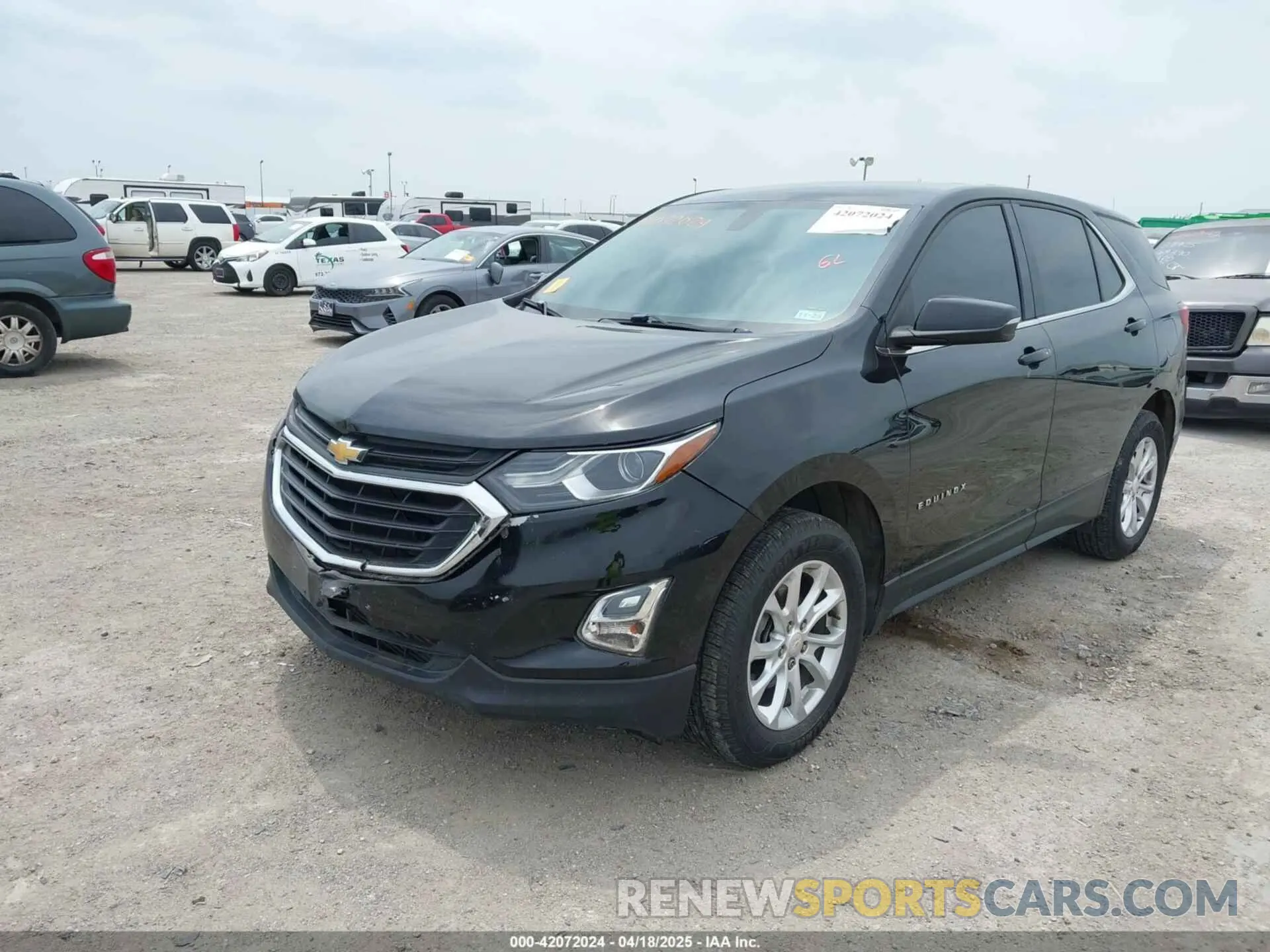 2 Photograph of a damaged car 2GNAXUEV0K6135685 CHEVROLET EQUINOX 2019