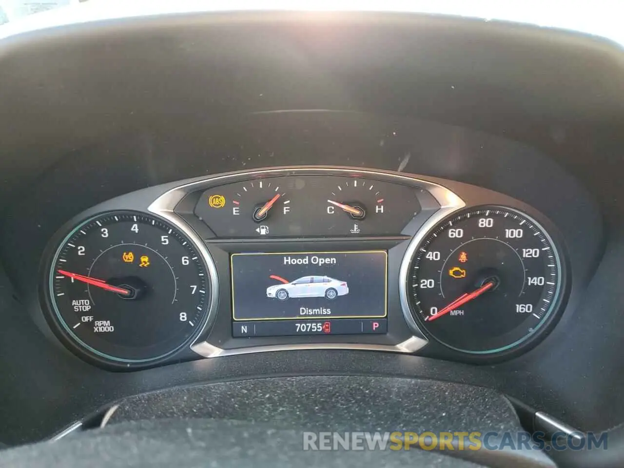 9 Photograph of a damaged car 2GNAXUEV0K6138893 CHEVROLET EQUINOX 2019