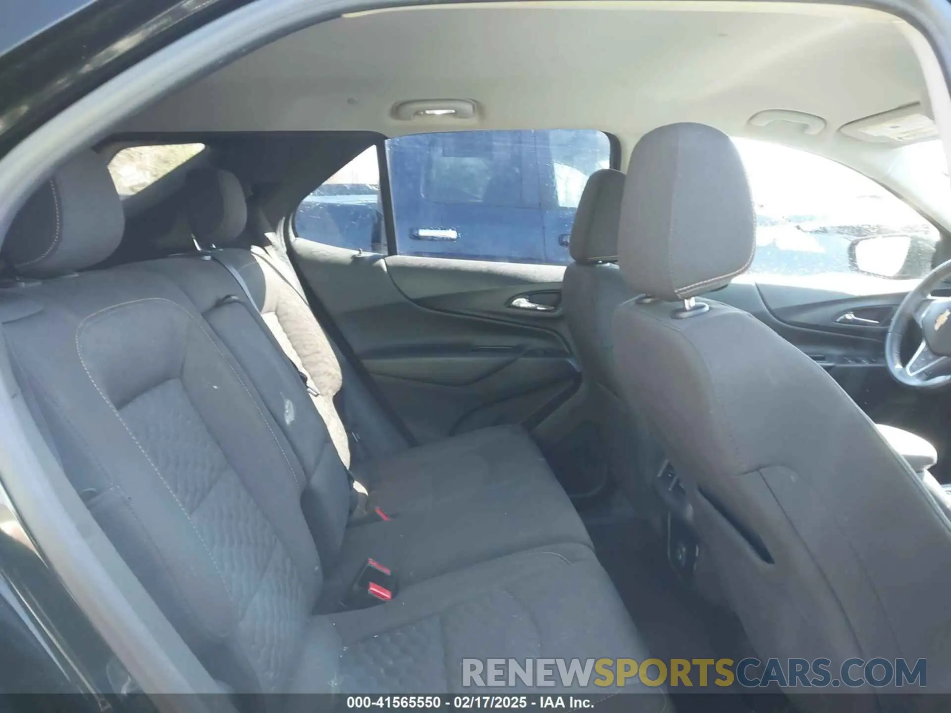 8 Photograph of a damaged car 2GNAXUEV0K6185454 CHEVROLET EQUINOX 2019