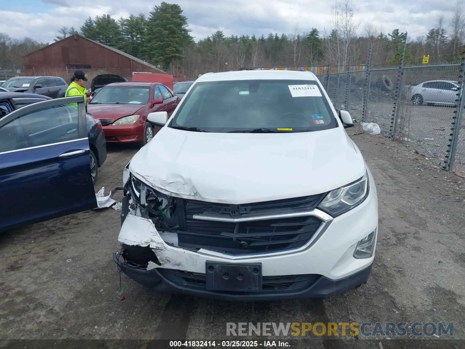12 Photograph of a damaged car 2GNAXUEV0K6202284 CHEVROLET EQUINOX 2019