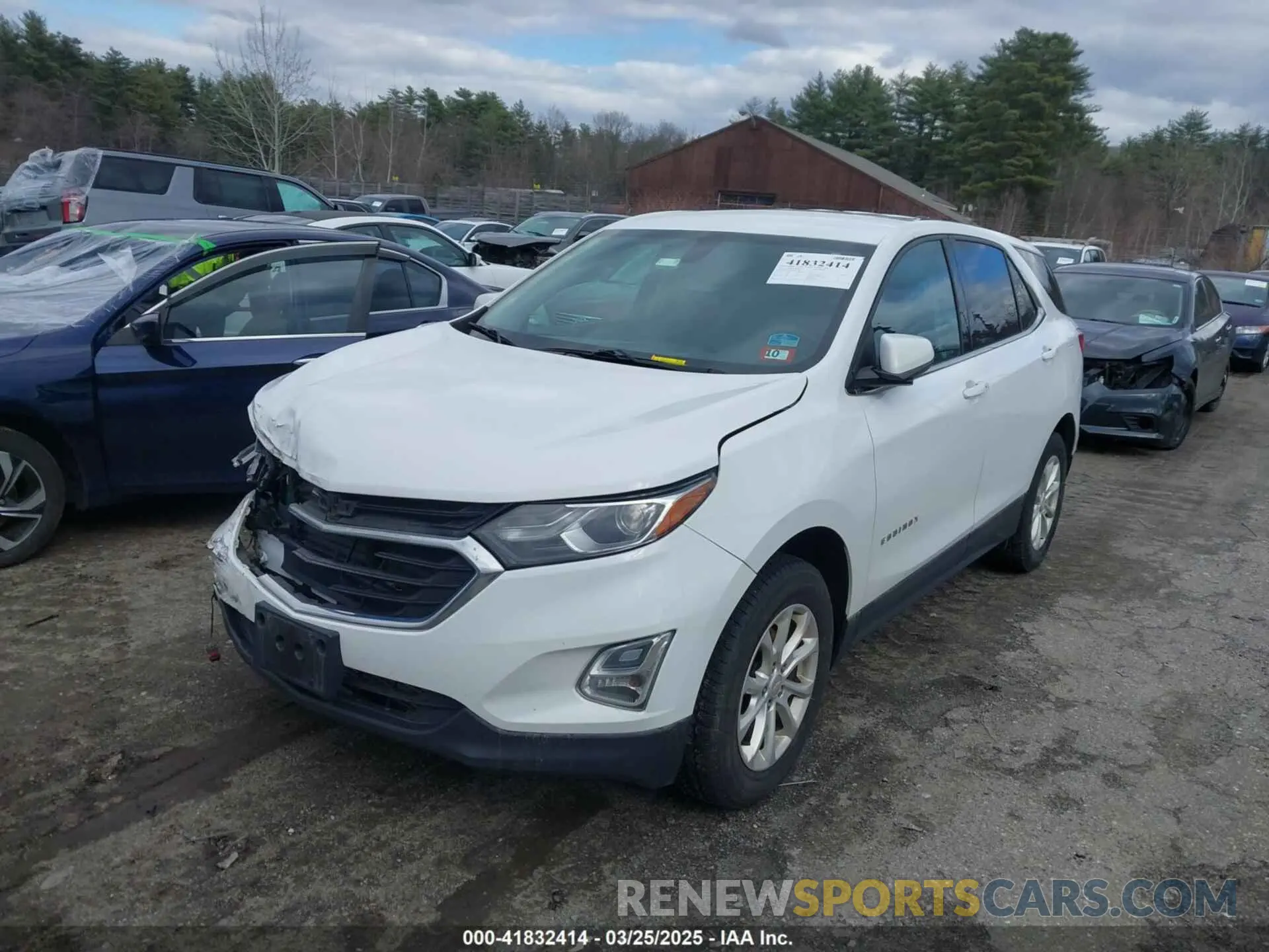 2 Photograph of a damaged car 2GNAXUEV0K6202284 CHEVROLET EQUINOX 2019