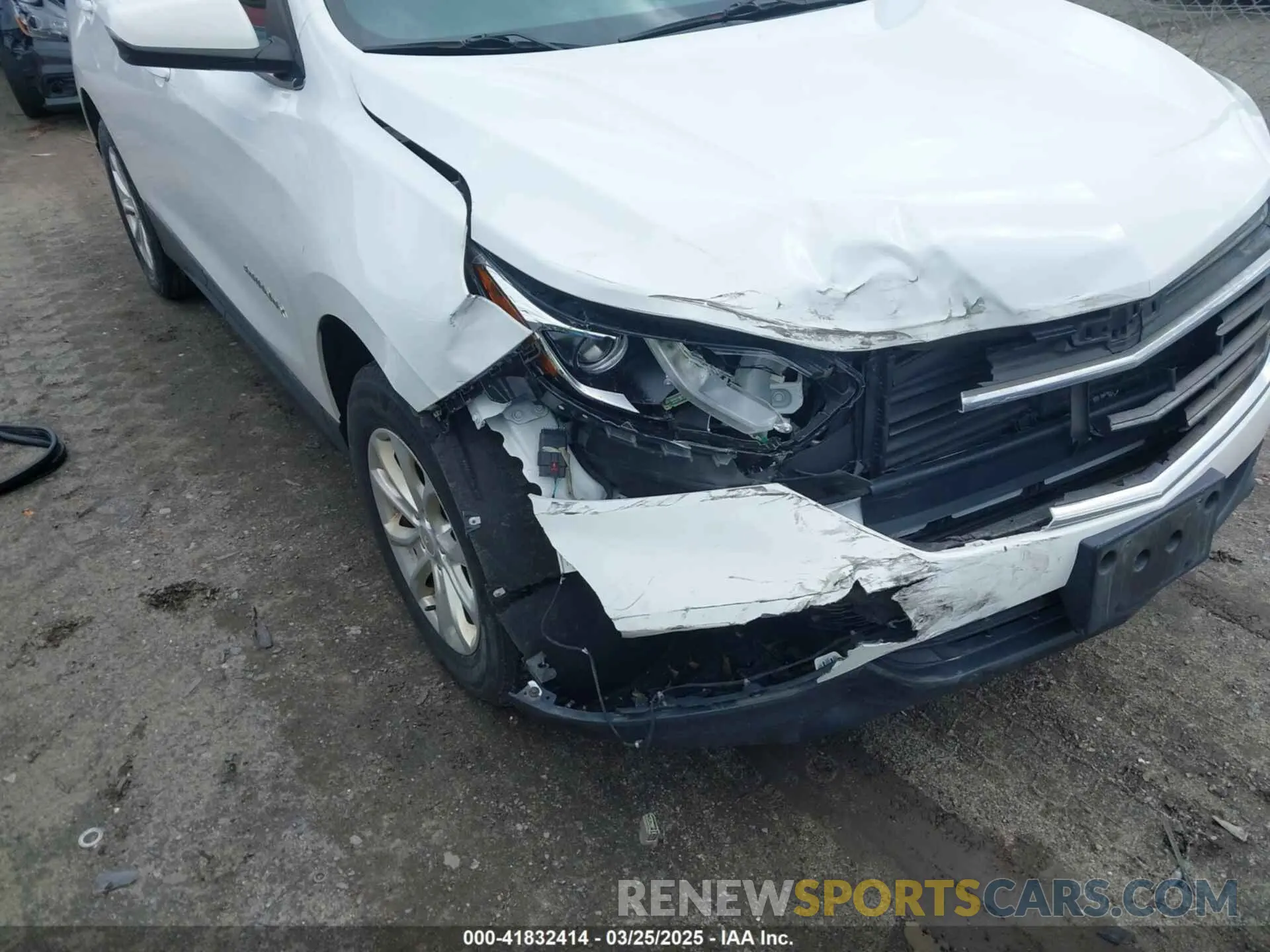 6 Photograph of a damaged car 2GNAXUEV0K6202284 CHEVROLET EQUINOX 2019