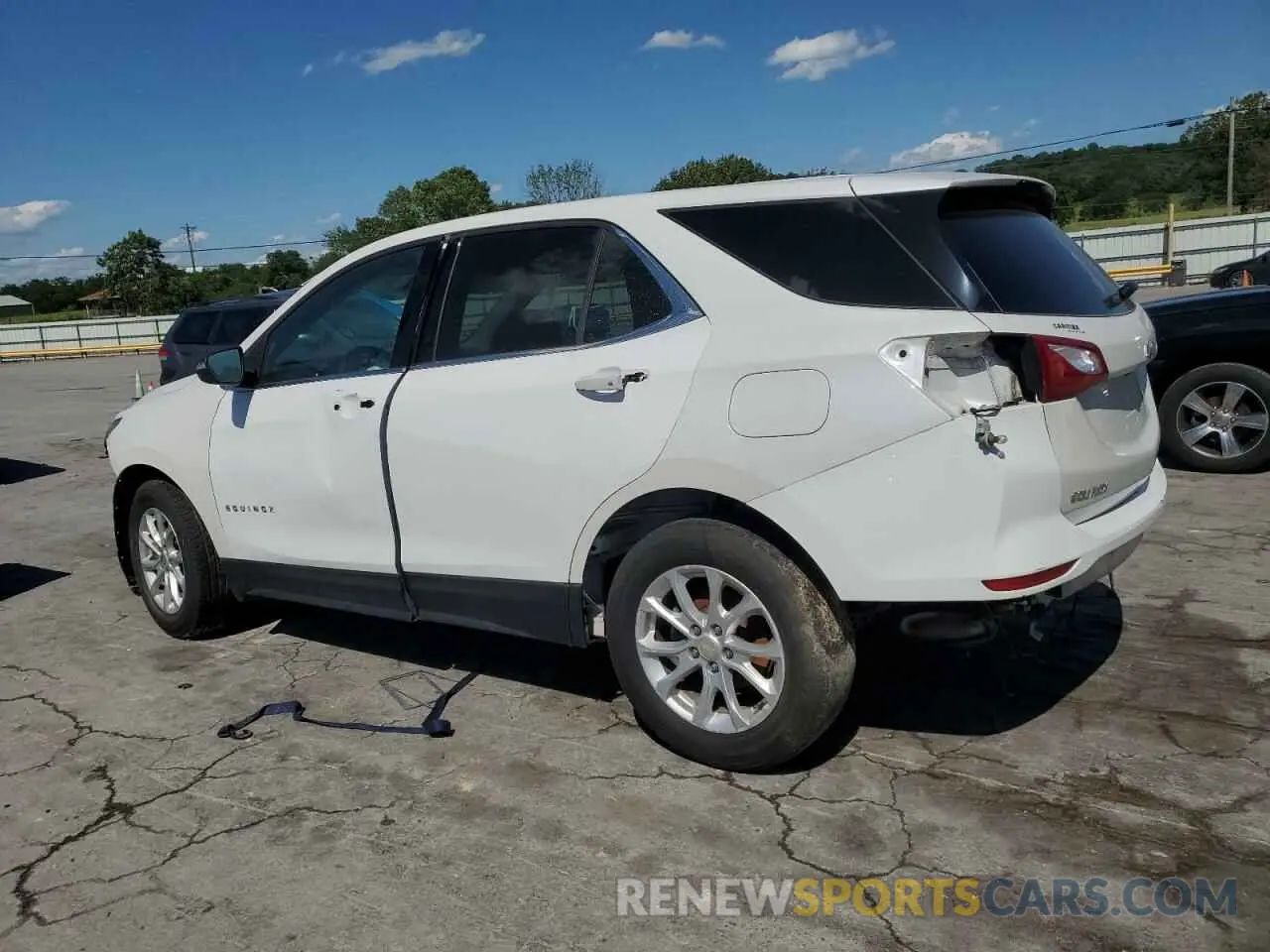 2 Photograph of a damaged car 2GNAXUEV0K6251596 CHEVROLET EQUINOX 2019