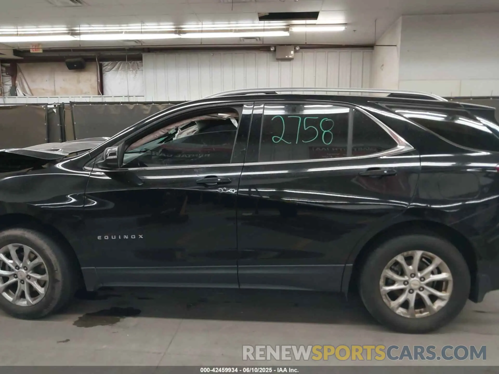 13 Photograph of a damaged car 2GNAXUEV0K6278569 CHEVROLET EQUINOX 2019