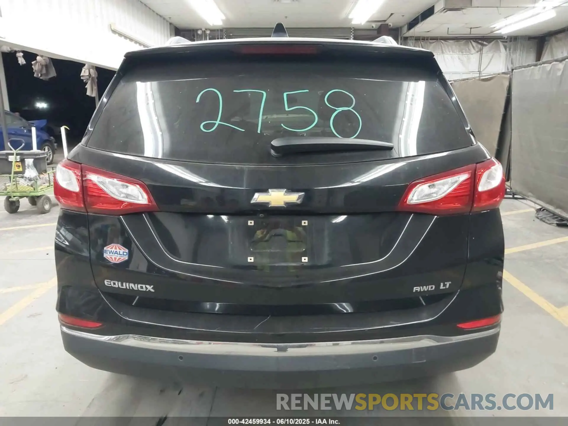 15 Photograph of a damaged car 2GNAXUEV0K6278569 CHEVROLET EQUINOX 2019