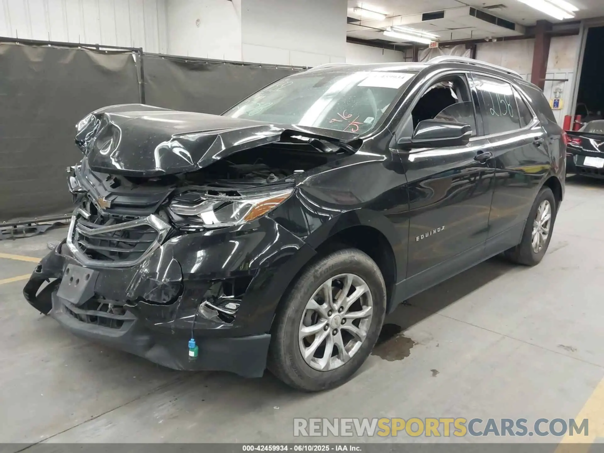 2 Photograph of a damaged car 2GNAXUEV0K6278569 CHEVROLET EQUINOX 2019