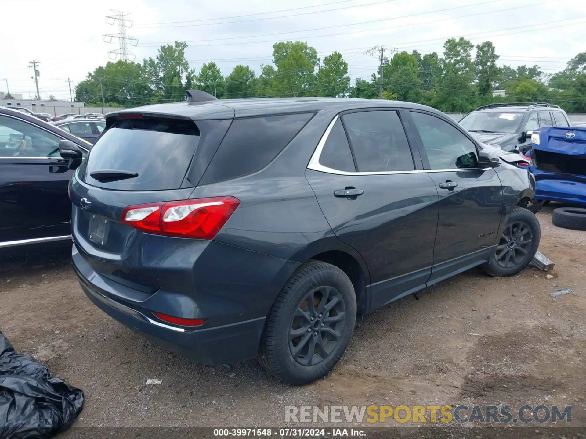 4 Photograph of a damaged car 2GNAXUEV1K6116045 CHEVROLET EQUINOX 2019