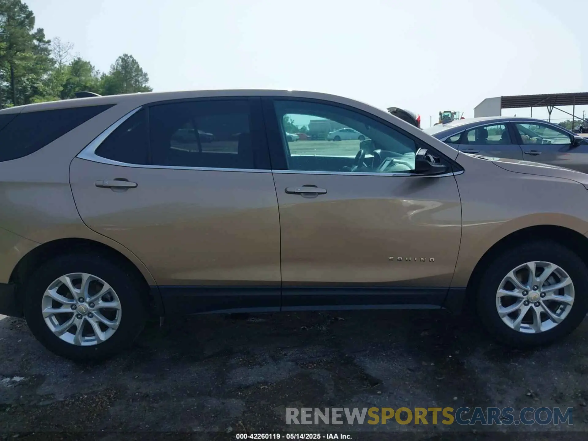 13 Photograph of a damaged car 2GNAXUEV1K6237013 CHEVROLET EQUINOX 2019