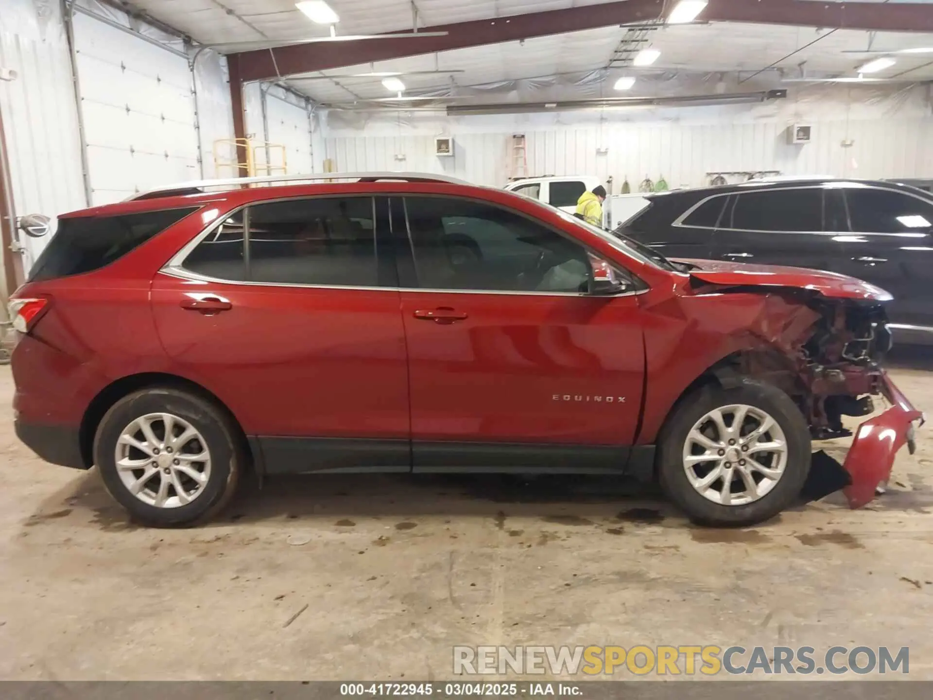 13 Photograph of a damaged car 2GNAXUEV2K6112697 CHEVROLET EQUINOX 2019